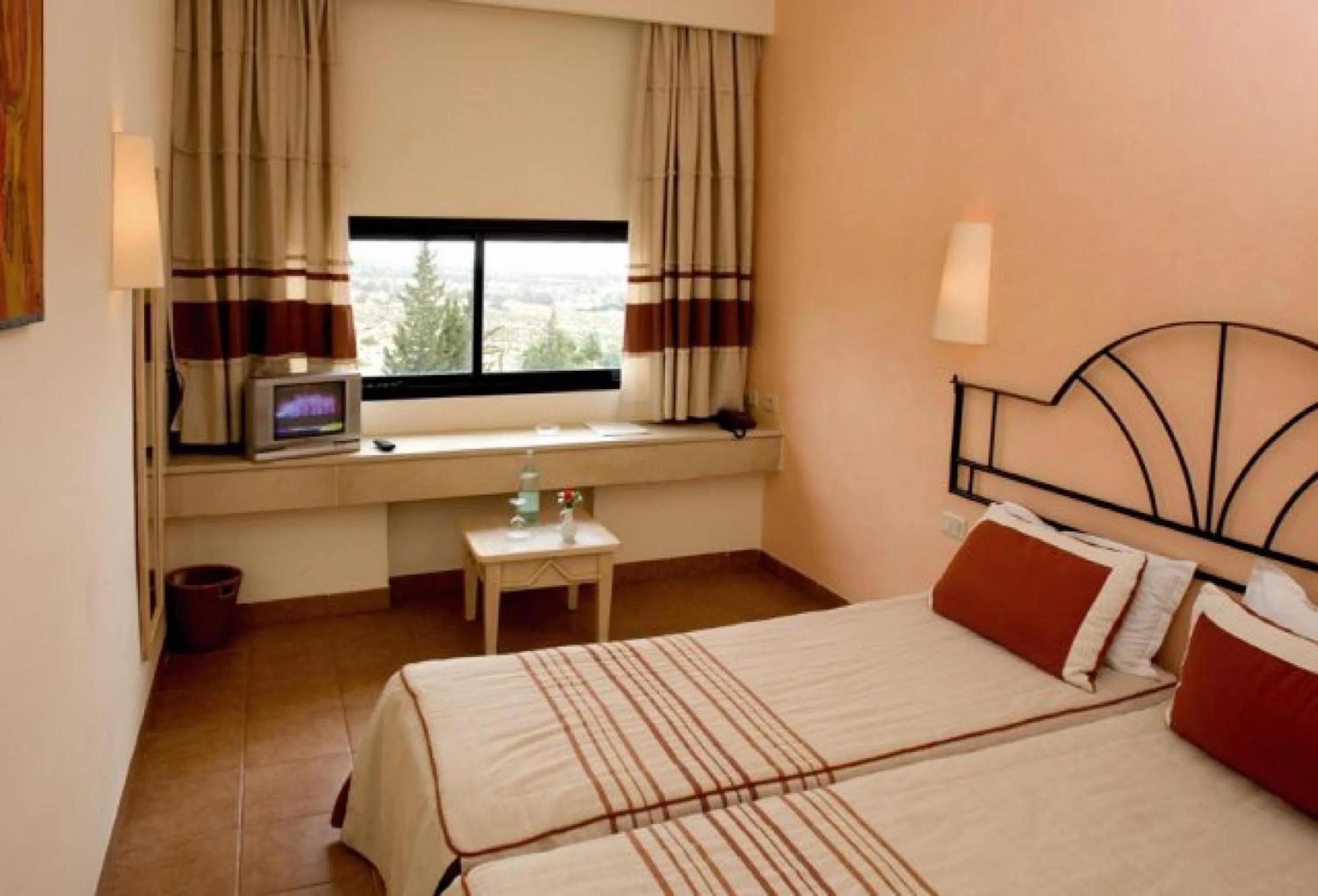 Bed in Sufetula Hotel