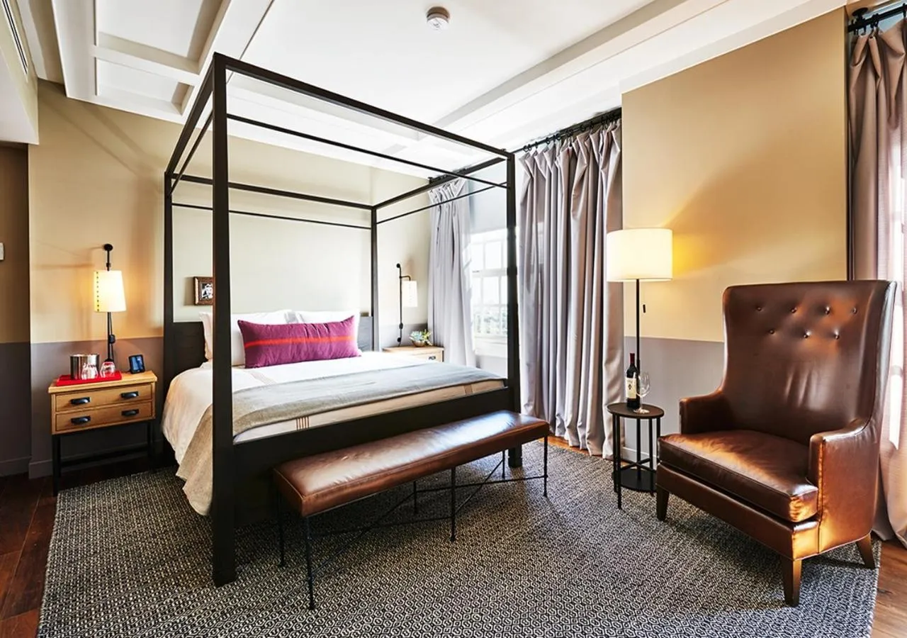 Bed in The Hollywood Roosevelt