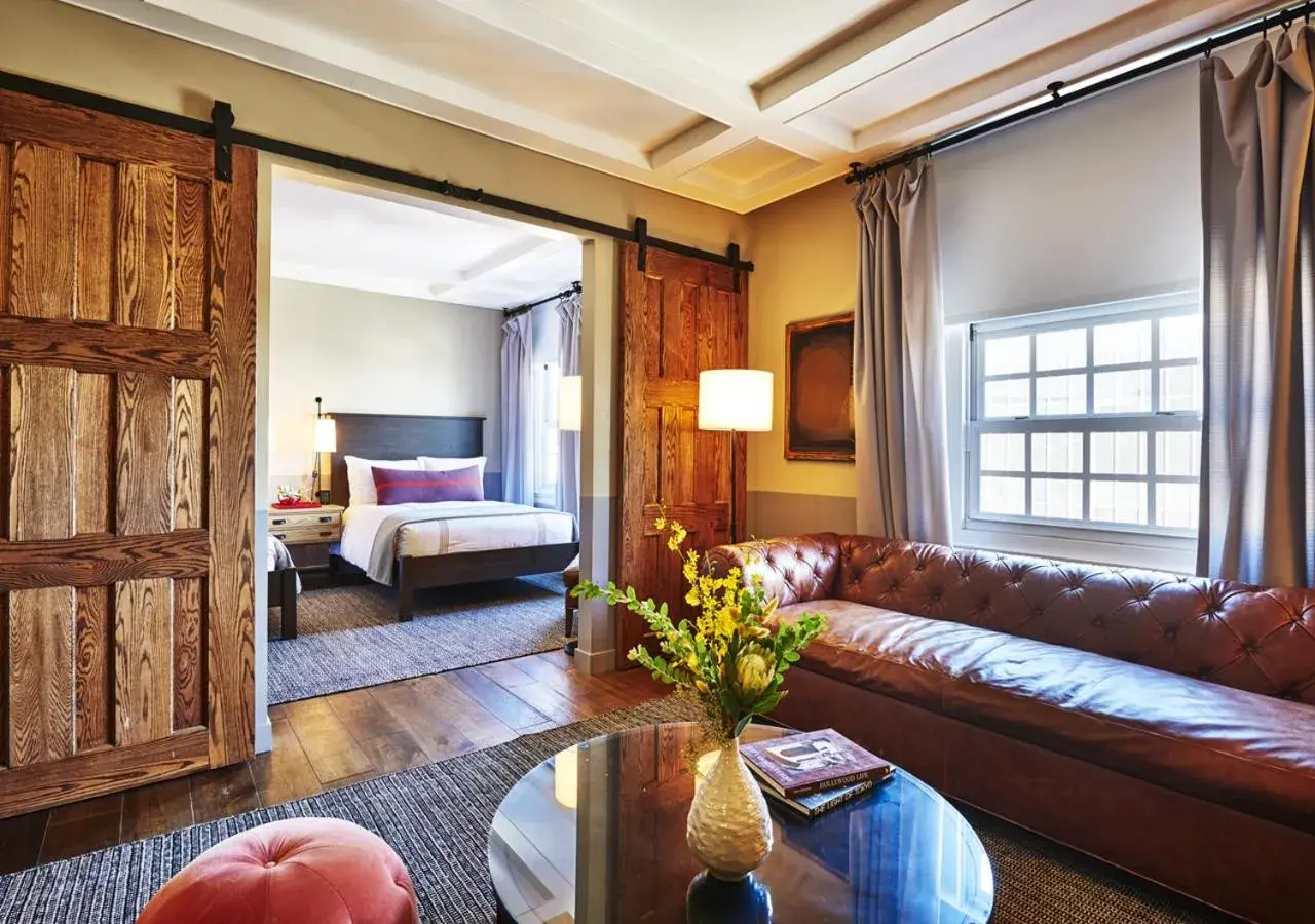 One-Bedroom King Suite in The Hollywood Roosevelt One-Bedroom King Suite in The Hollywood Roosevelt