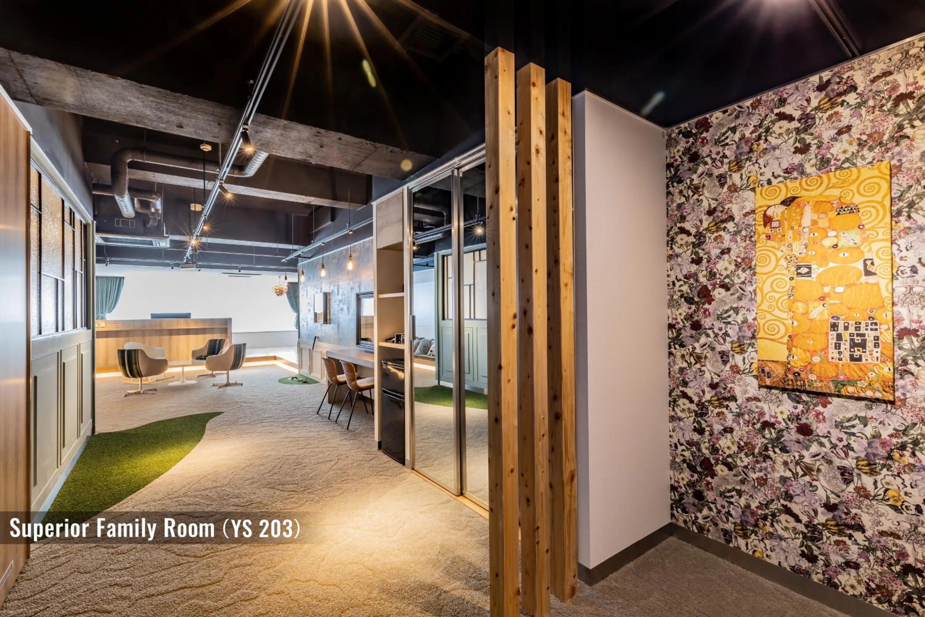 Living room, Bed in ビル泊 -Birupaku Decentralized Hotel-