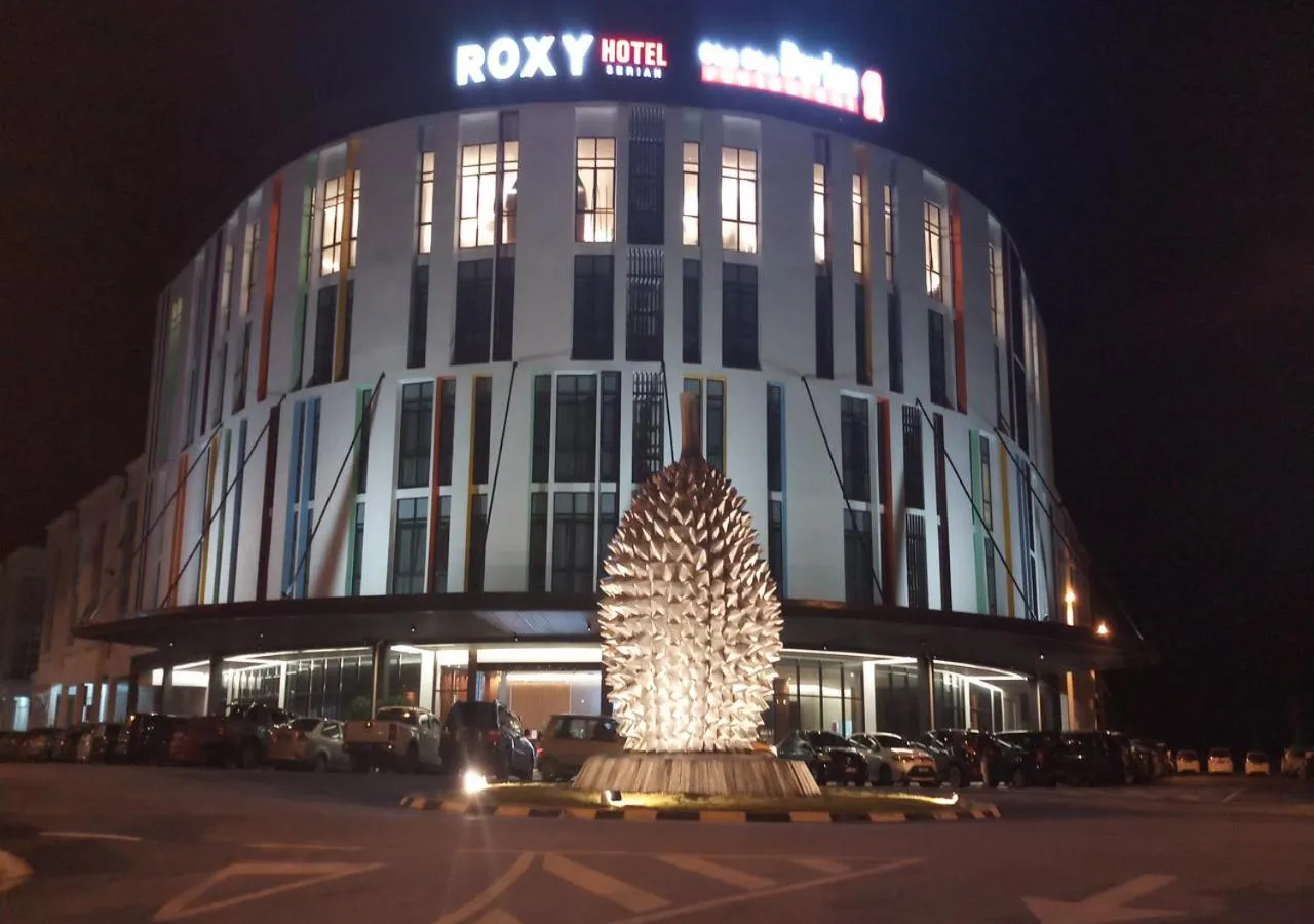 Facade/entrance in Roxy Hotel Serian