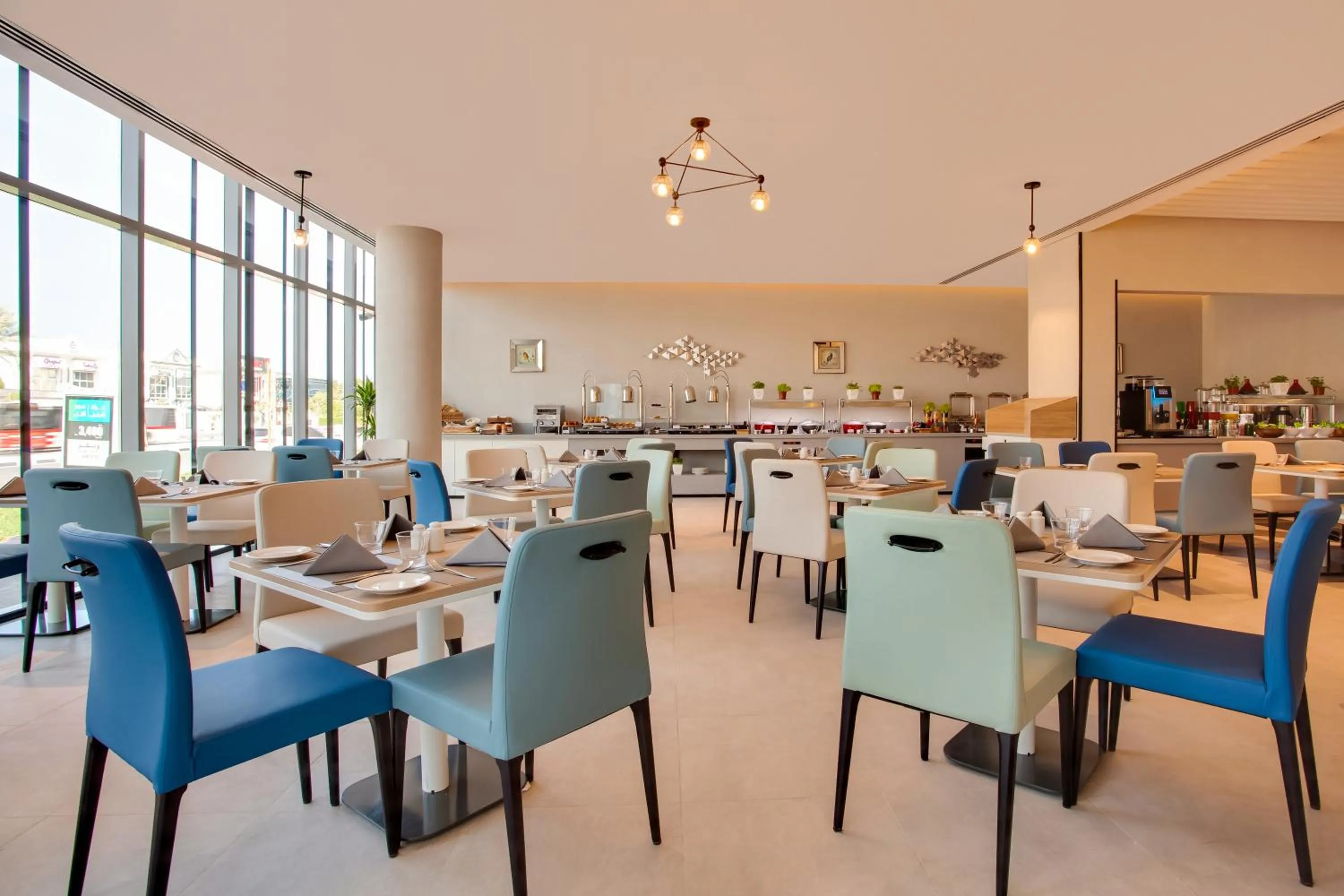 Restaurant/places to eat in Lemon Tree Hotel, Jumeirah Dubai