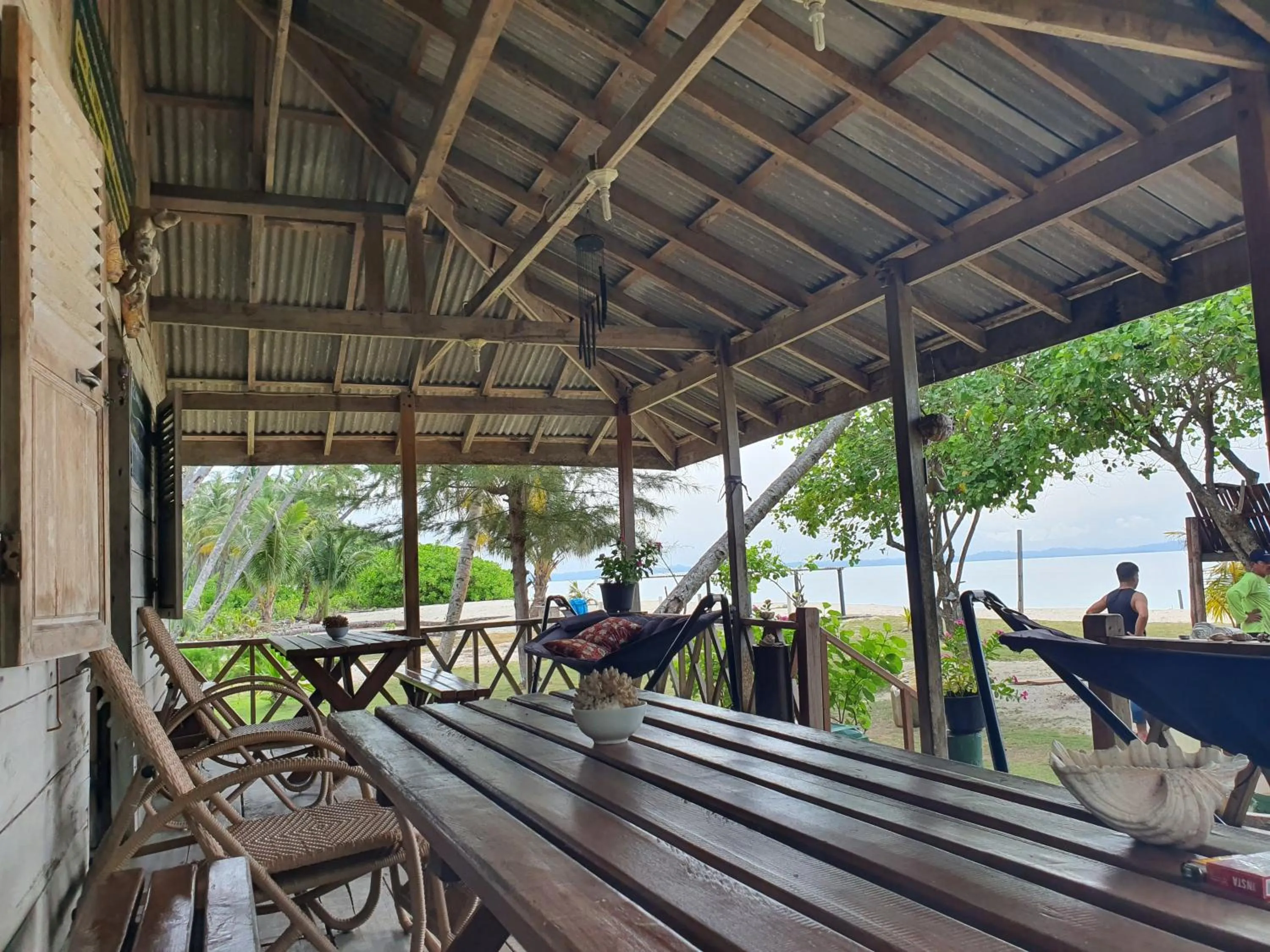 Restaurant/places to eat in MB Palambak Island Resort Pulau Banyak Aceh Singkil