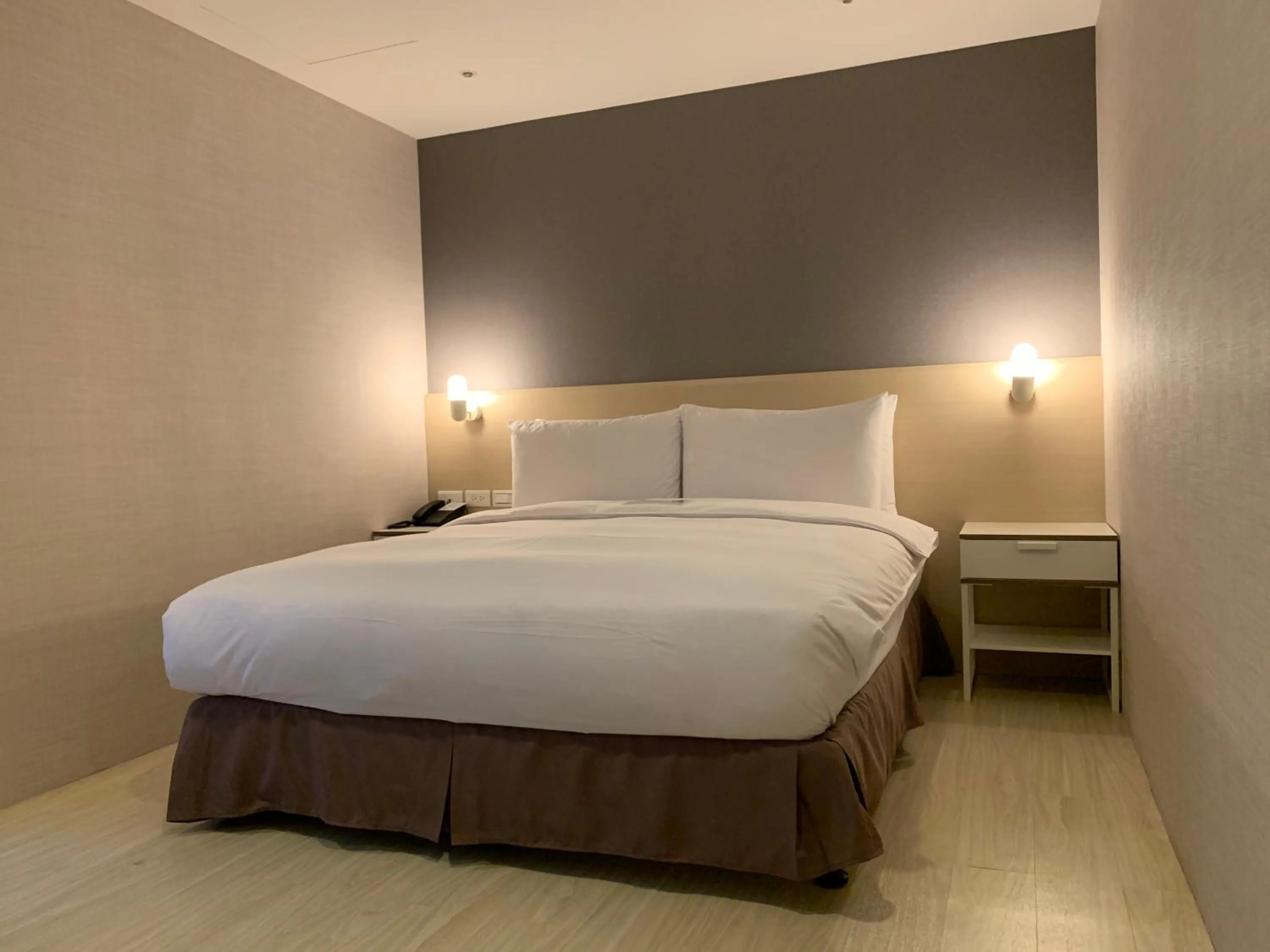 Bed in HATAGO+ THE ALLEY