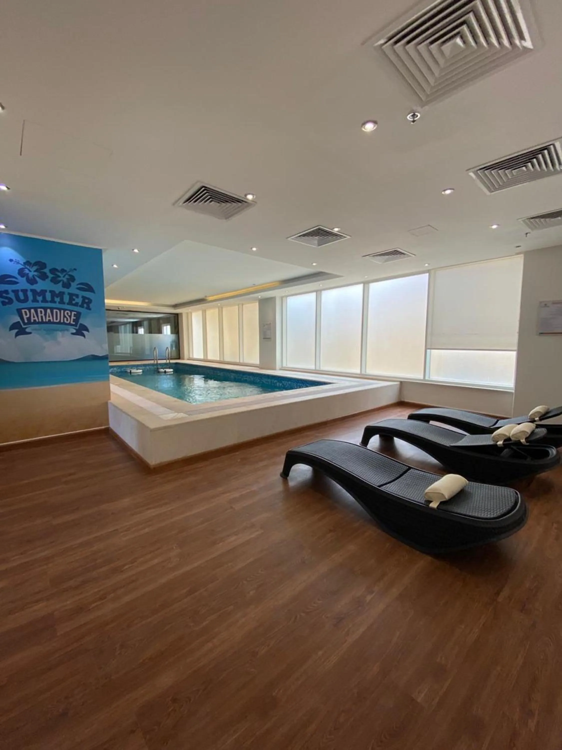 Swimming pool in Hayat Al Riyadh Hotel