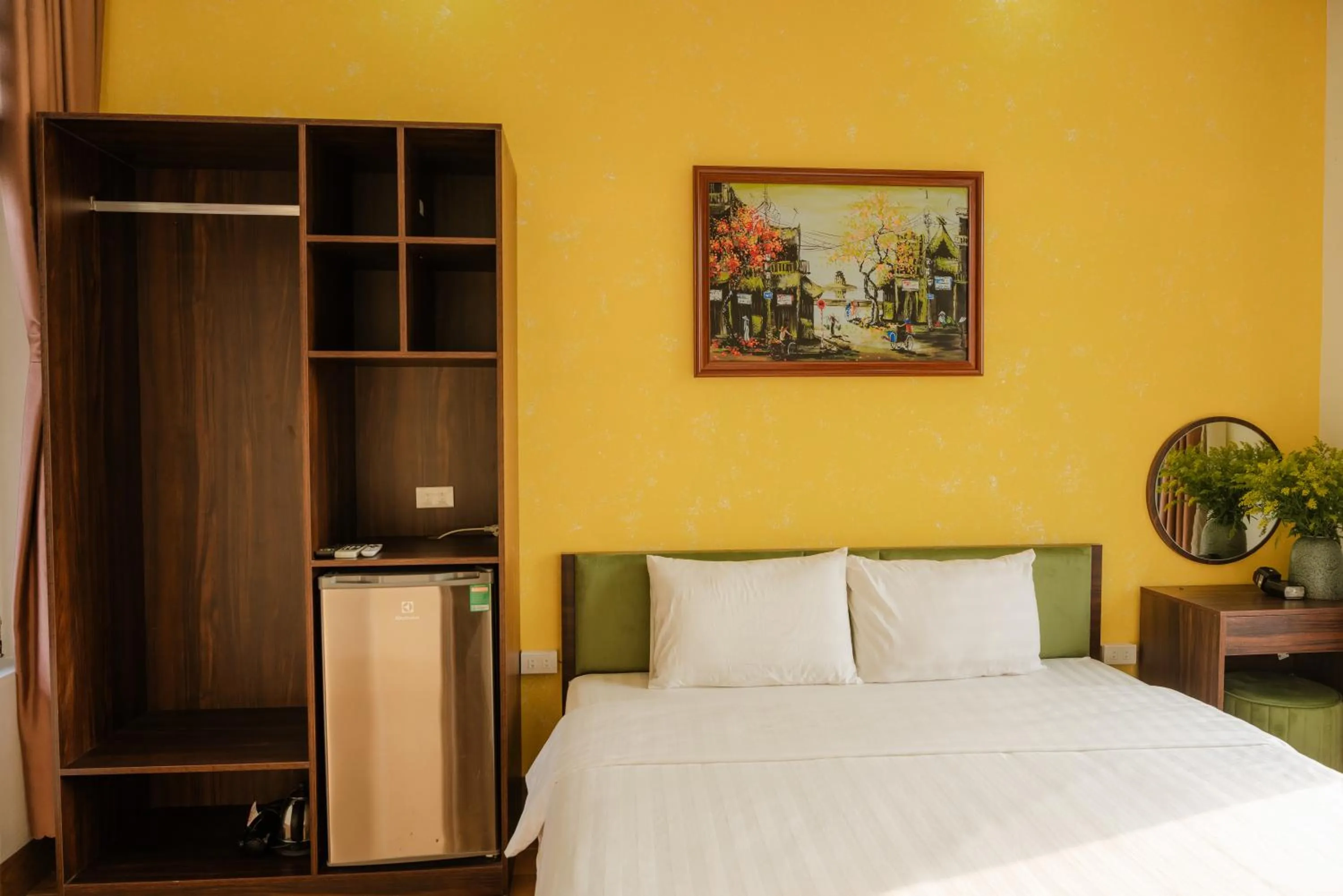 wardrobe, Bed in Việt Xưa Homestay