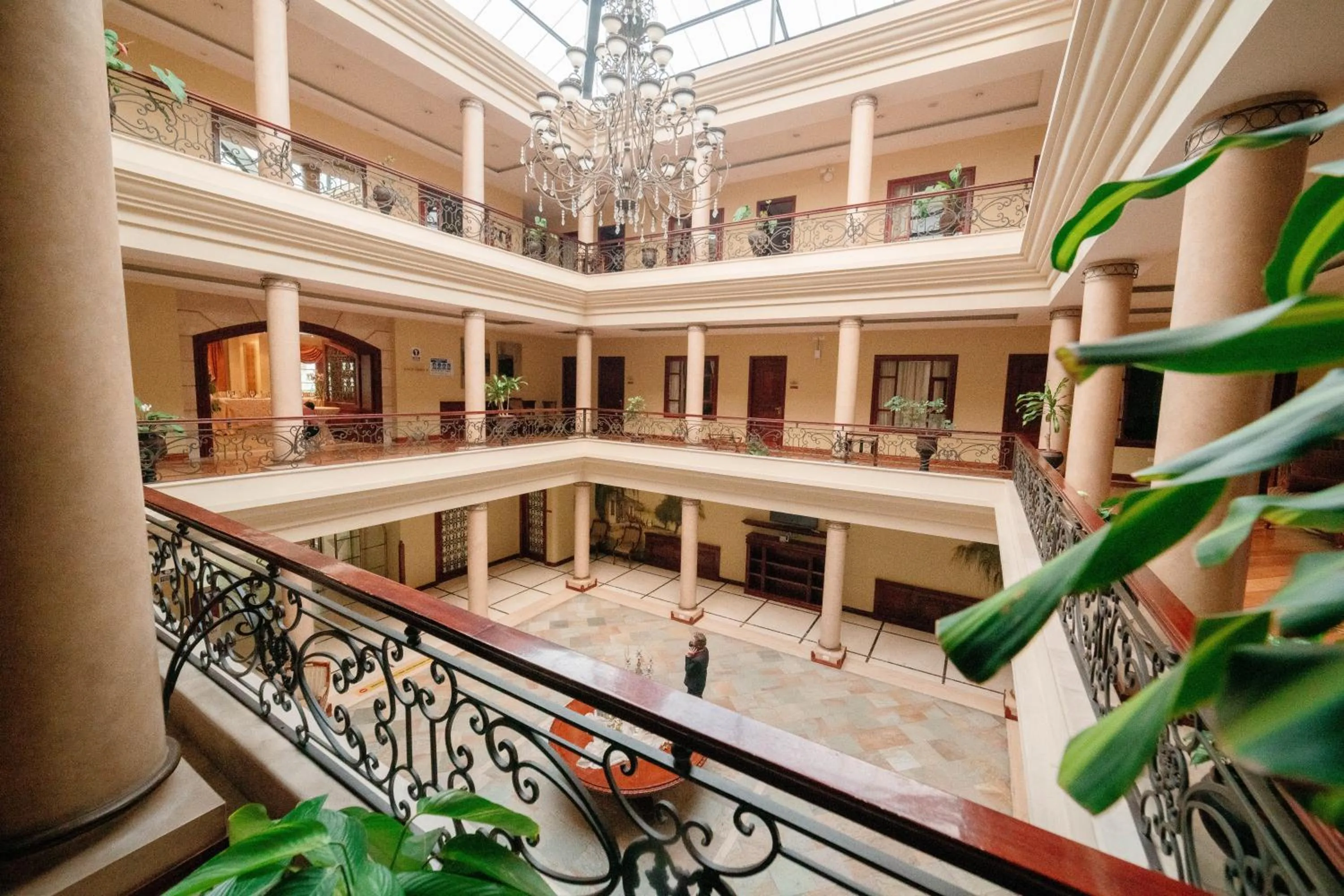 Grand Victoria Boutique Hotel