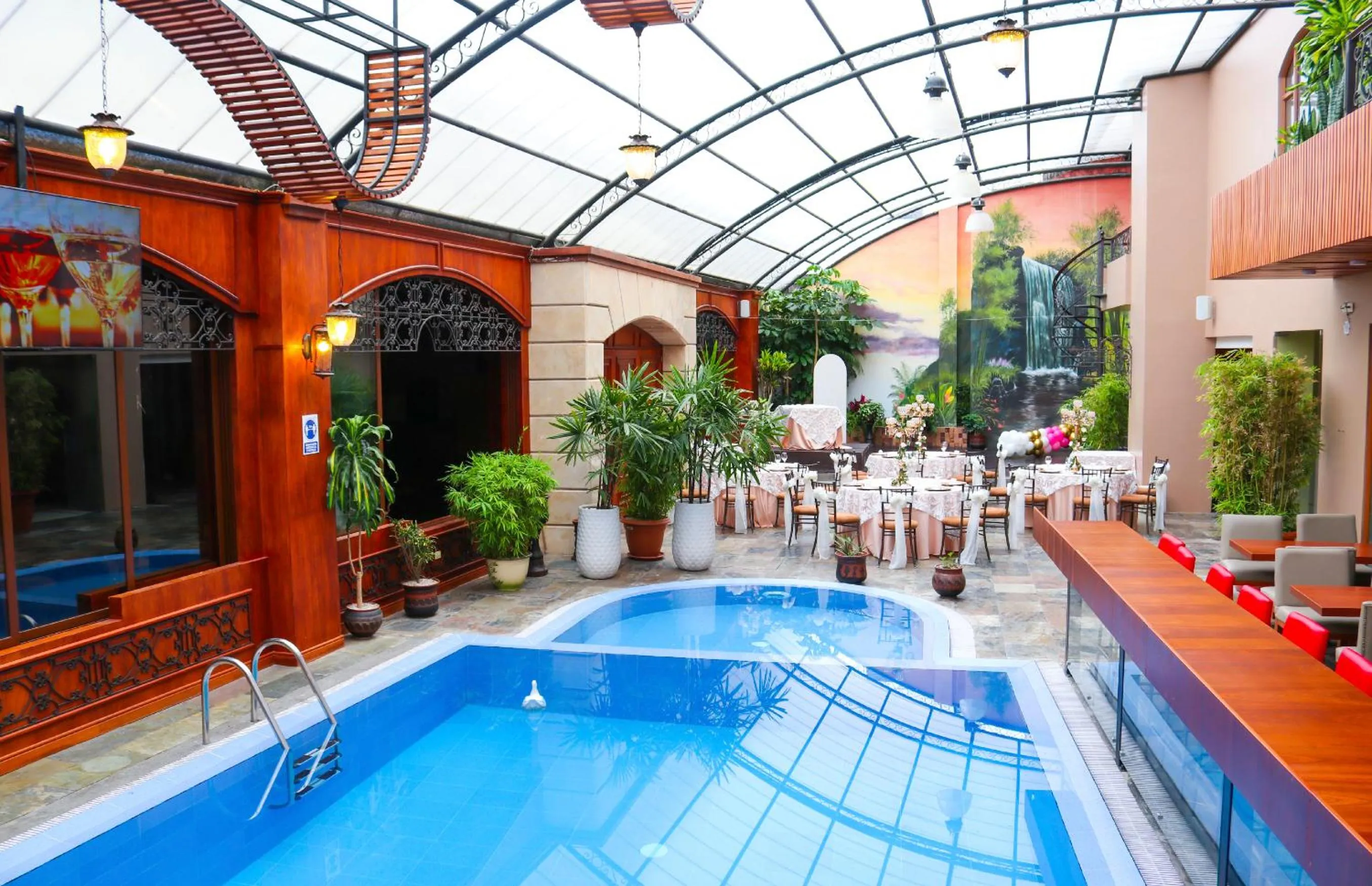 Grand Victoria Boutique Hotel