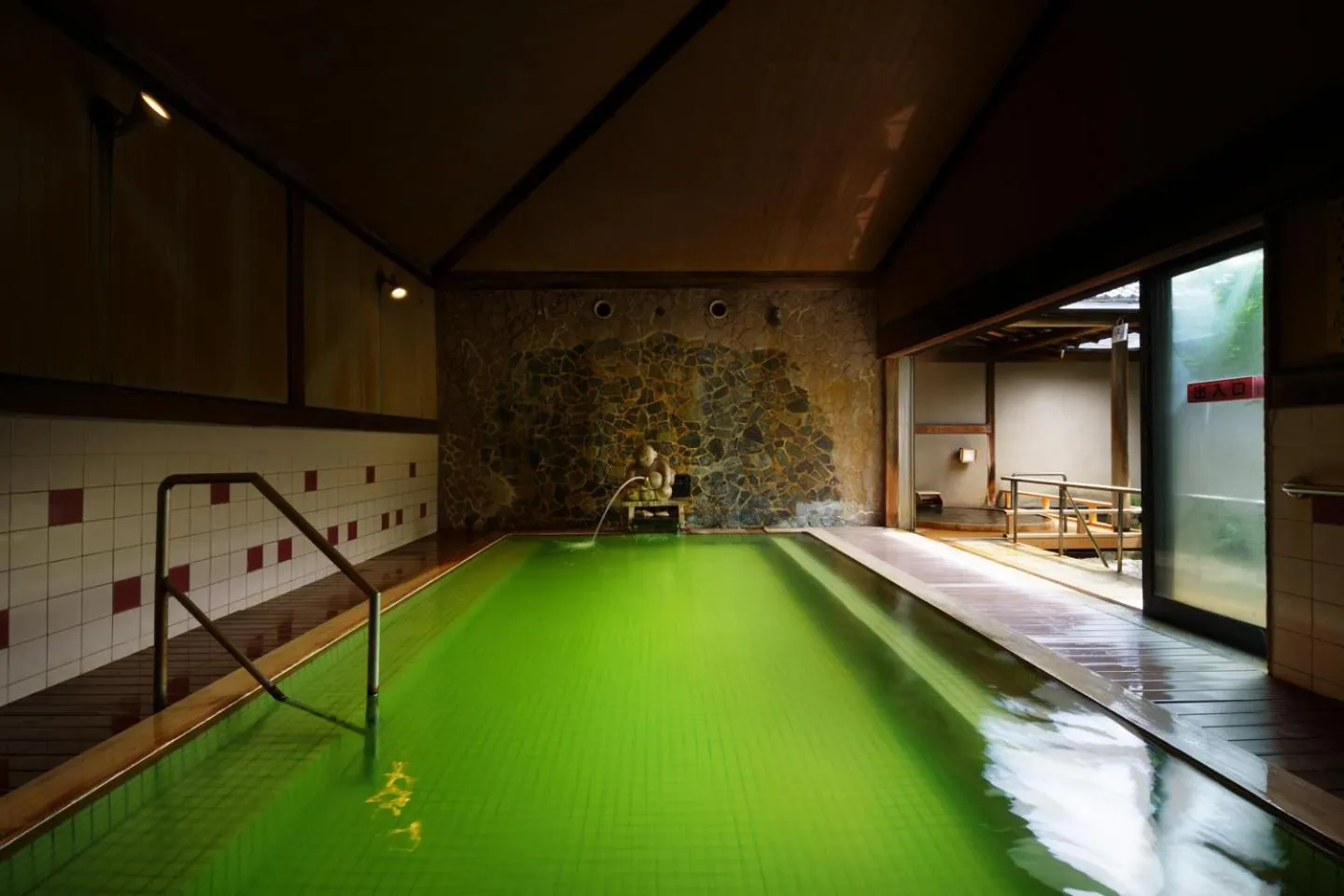 Hot Spring Bath in Hotel Seifuuen