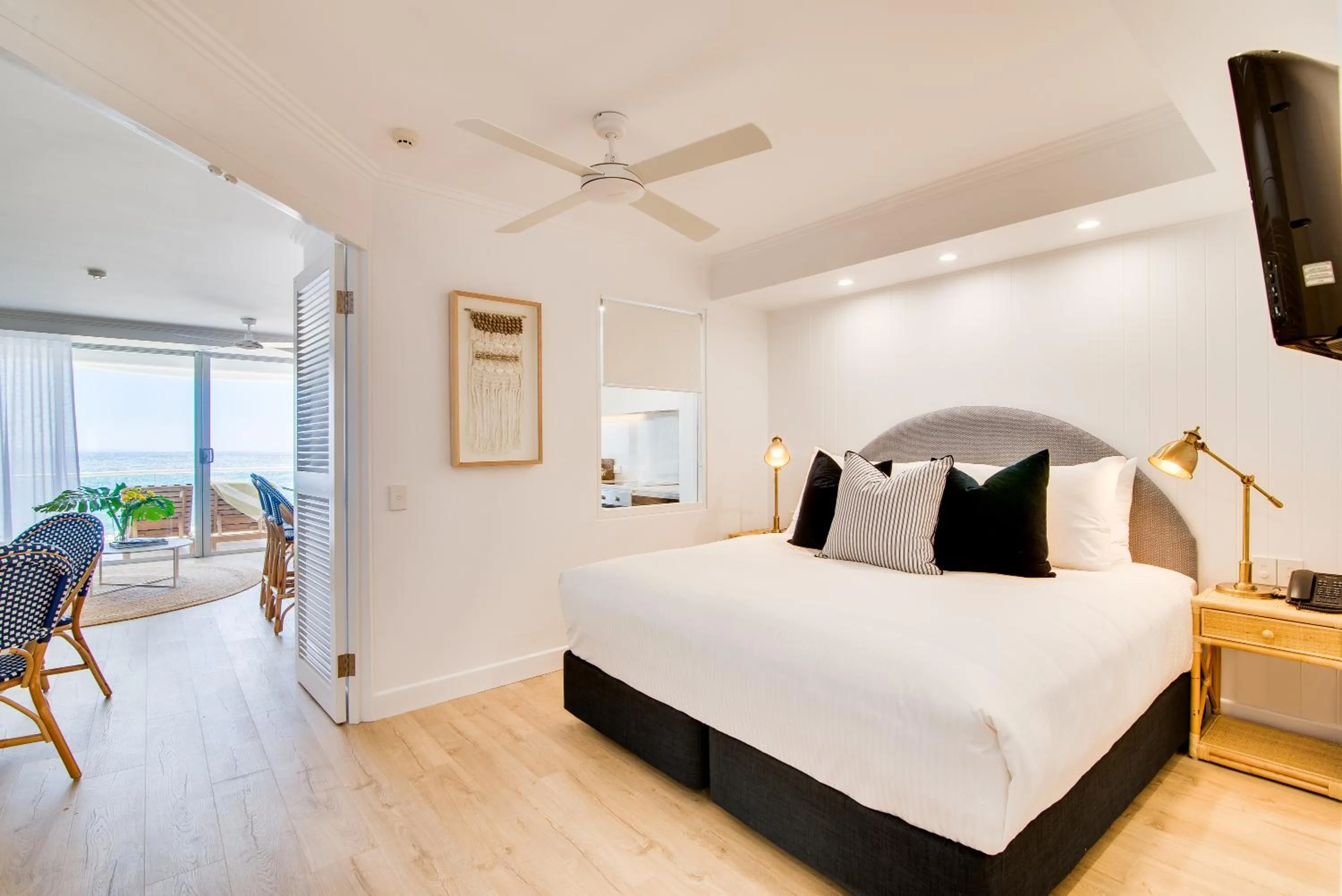 Spring, Bed in Tingirana Noosa