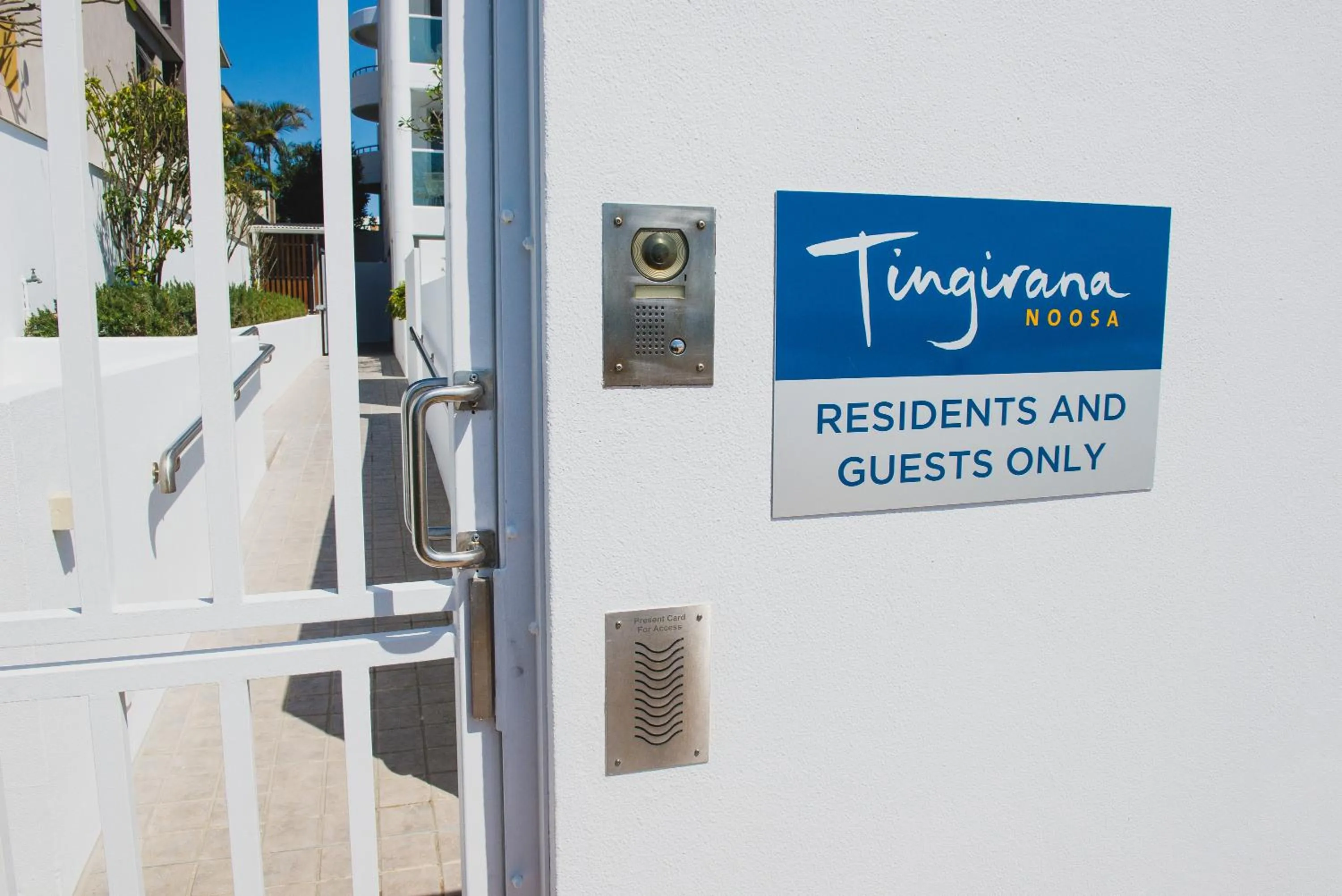 Facade/entrance in Tingirana Noosa