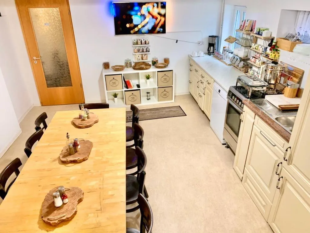 Kitchen or kitchenette in New Hostel Berlin Mitte FREE SNACK hot tea and coffee