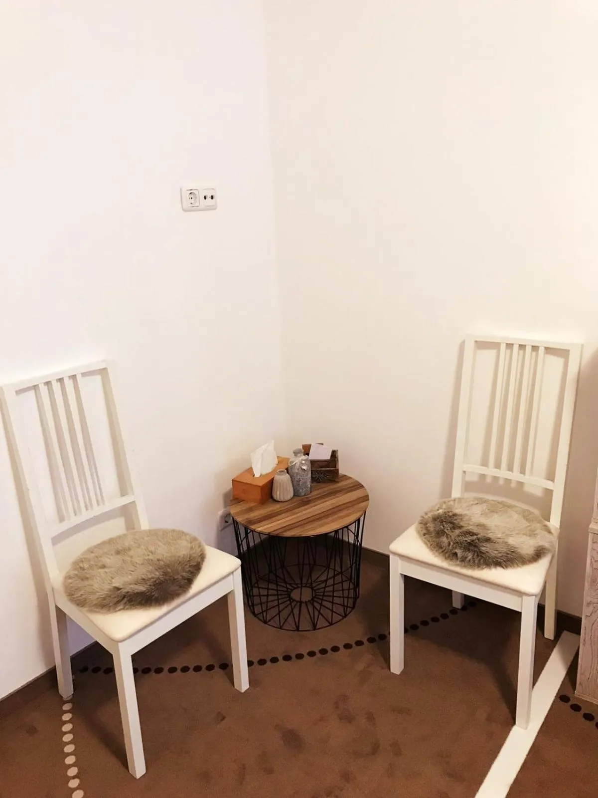 New Hostel Berlin Mitte FREE SNACK hot tea and coffee