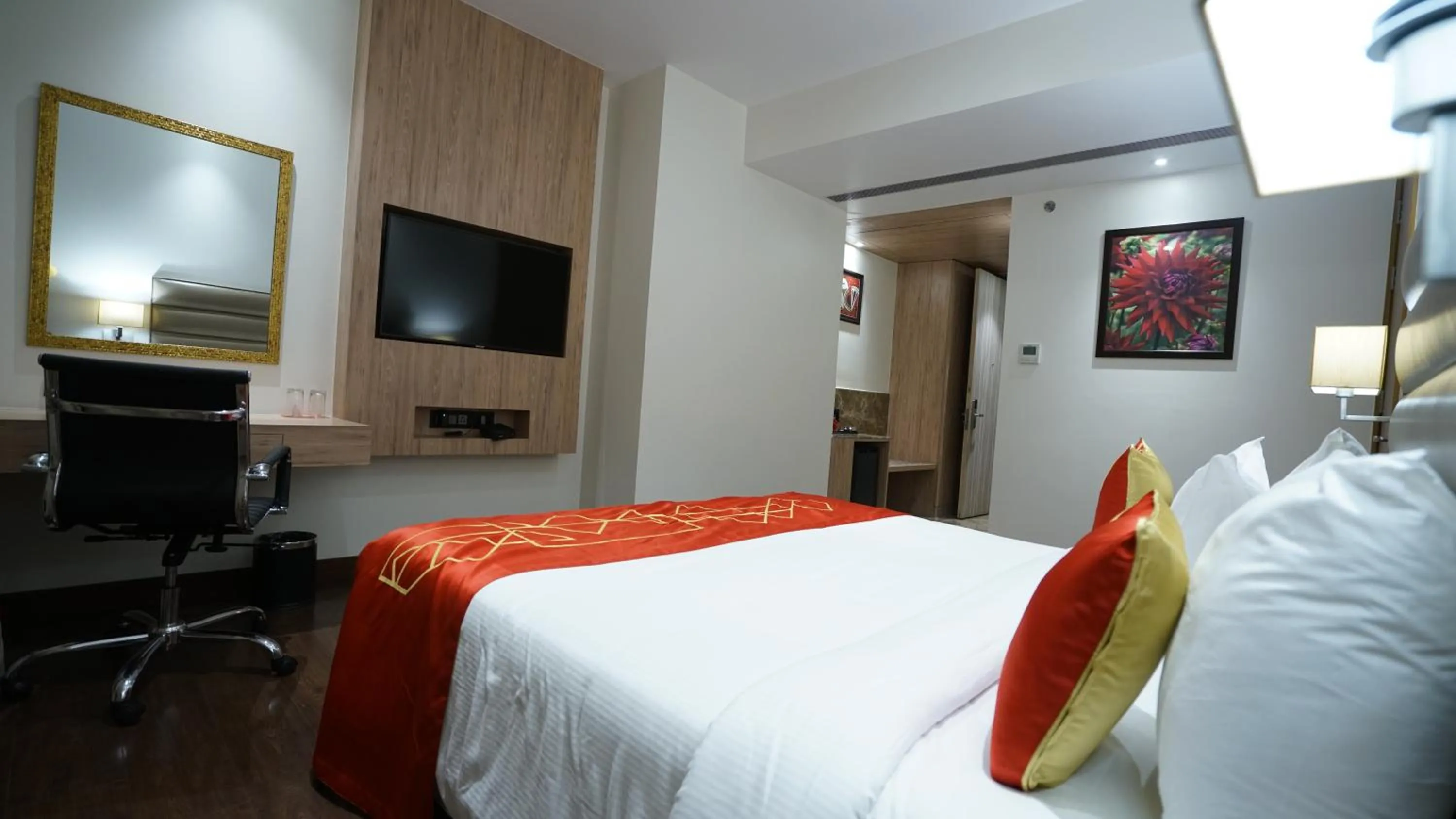 Photo of the whole room, Bed in Ramada by Wyndham Aligarh GT Road