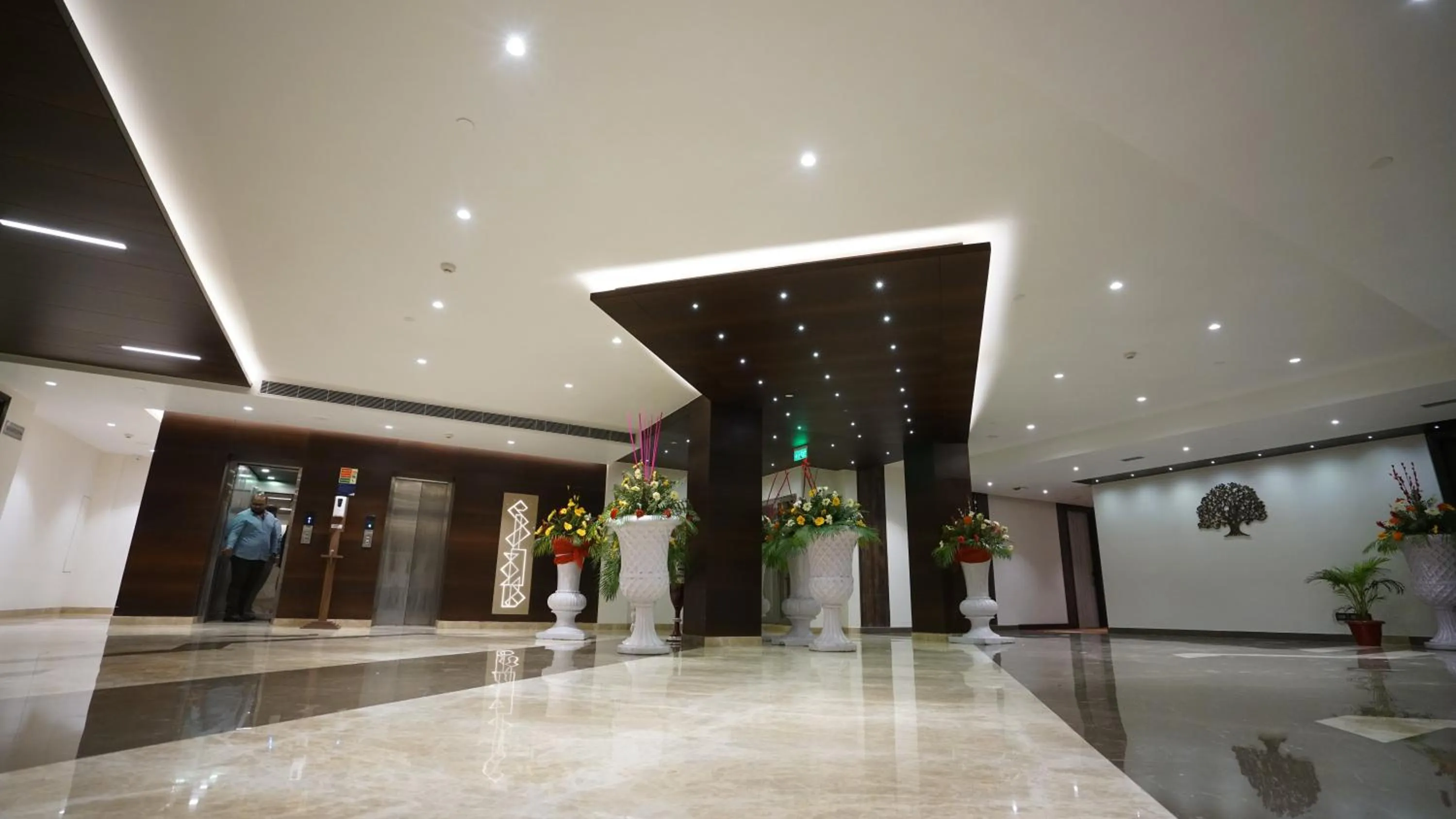 Lobby or reception in Ramada by Wyndham Aligarh GT Road
