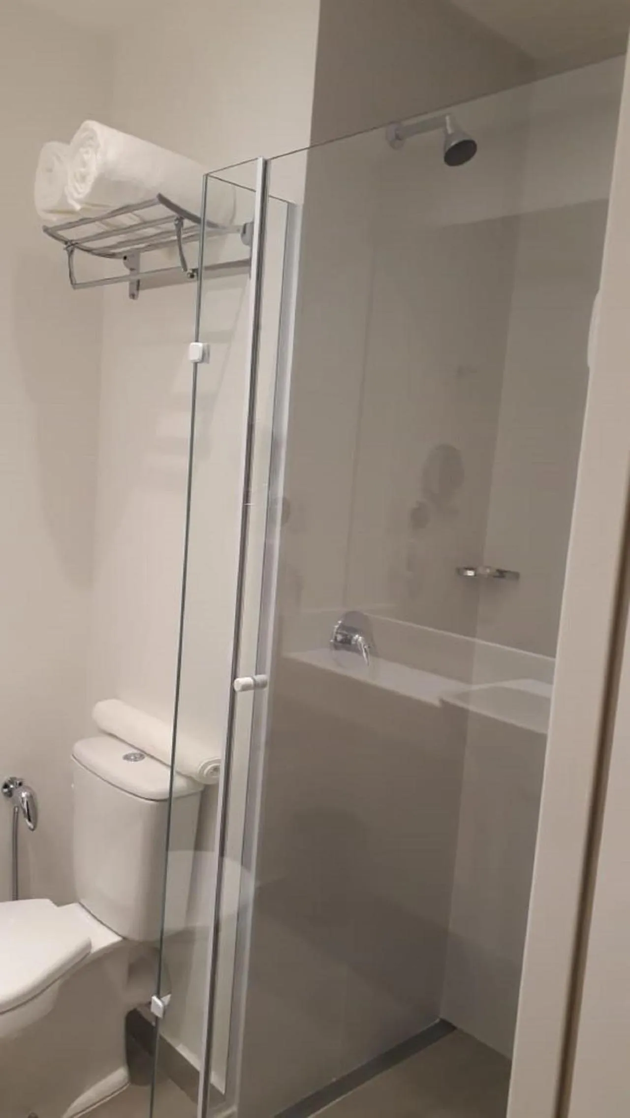 Shower in TRYP by Wyndham São Paulo Paulista Paraíso