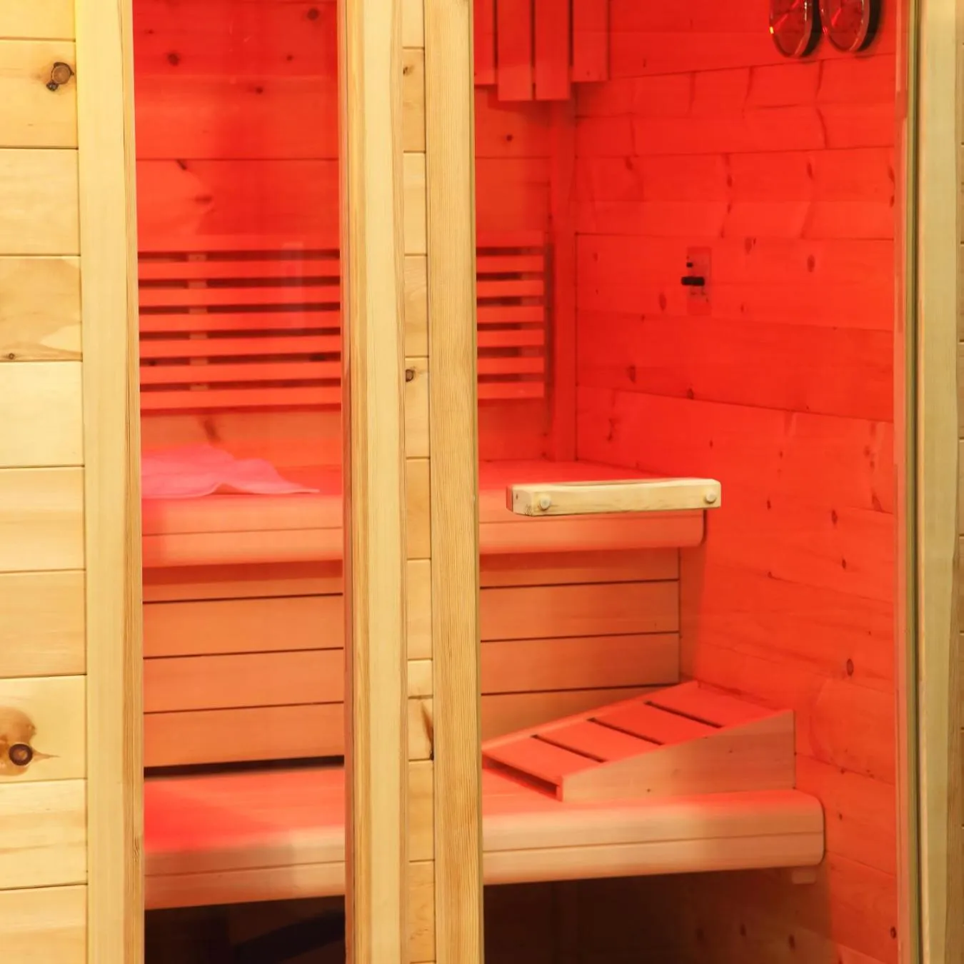 Sauna in Rooms & Amoria Spa for Adults Only - Hotel Jägerhof Wörthersee