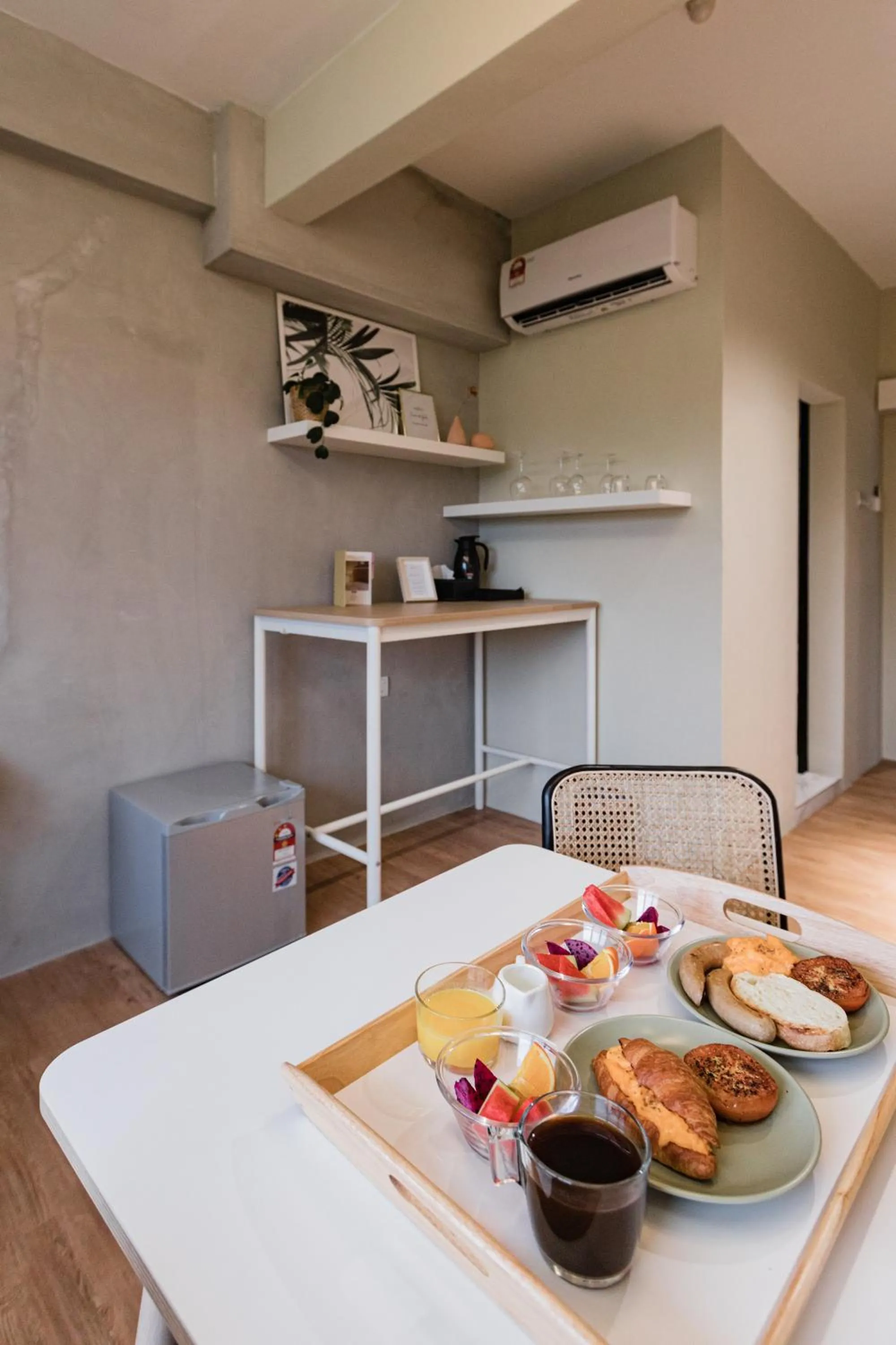 Coffee/tea facilities in Urban Living Residence