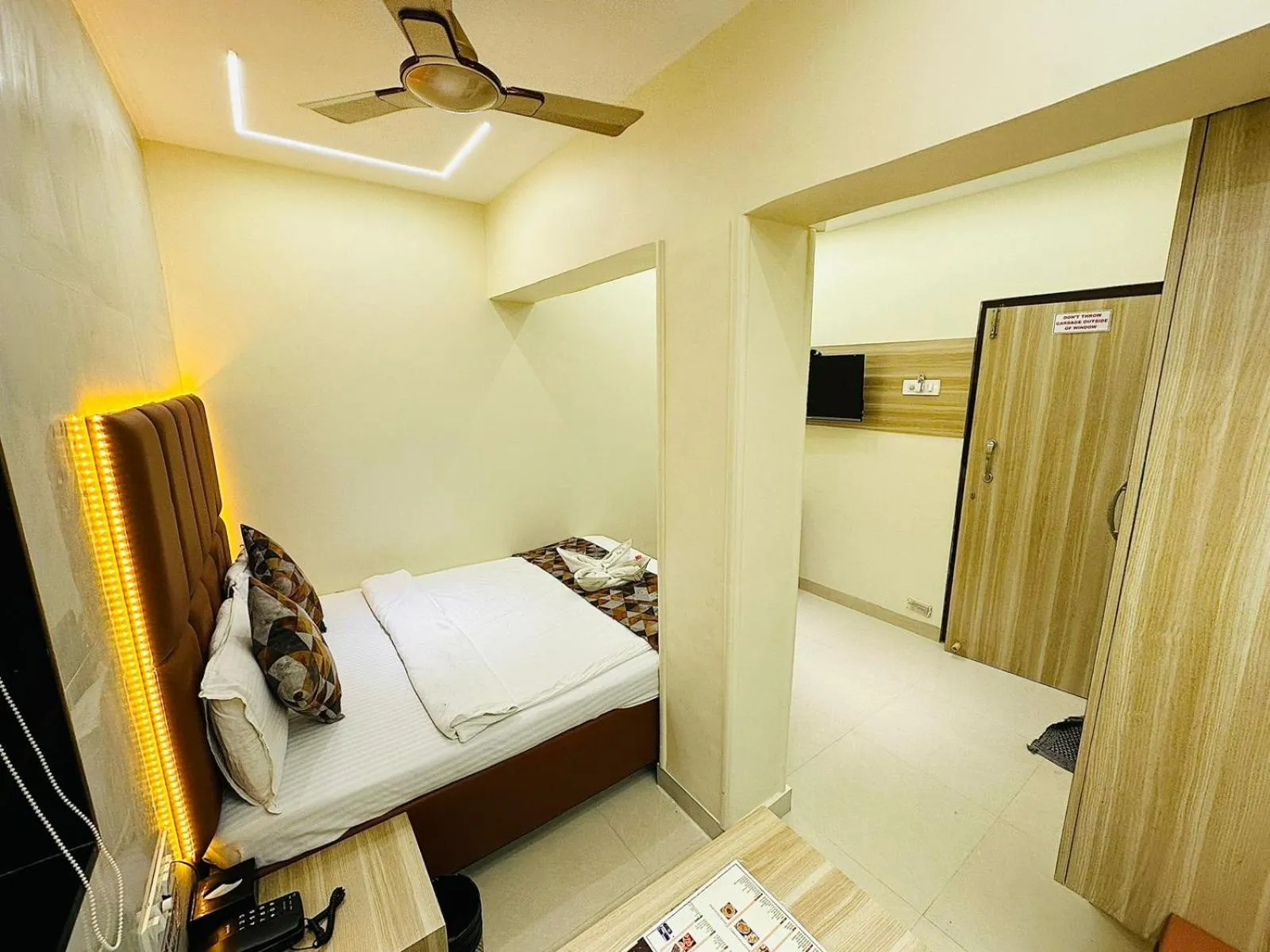 Photo of the whole room, Bed in Hotel Vashi Inn
