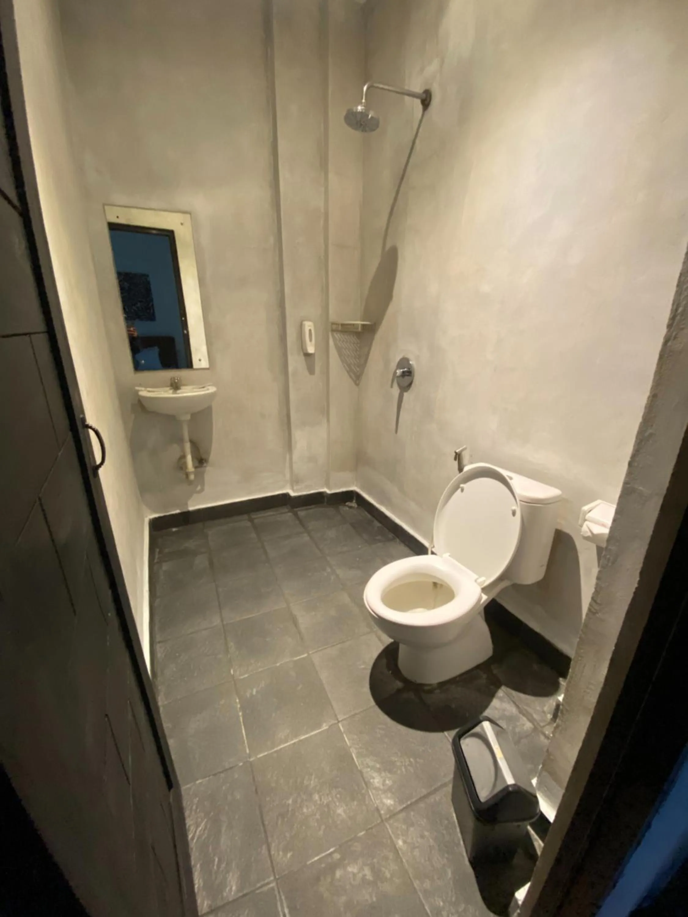 Bathroom in Escotel Krisnantara Canggu