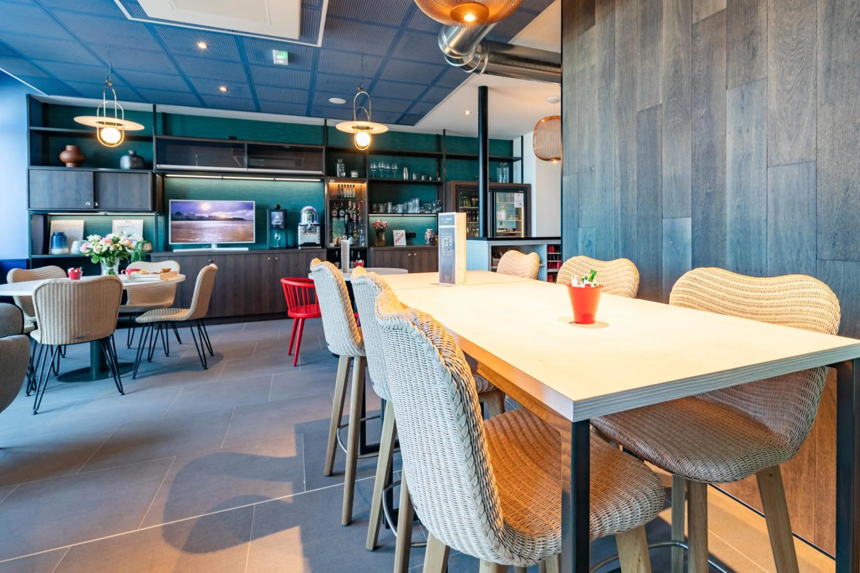 Restaurant/places to eat in ibis Saint Malo Plage