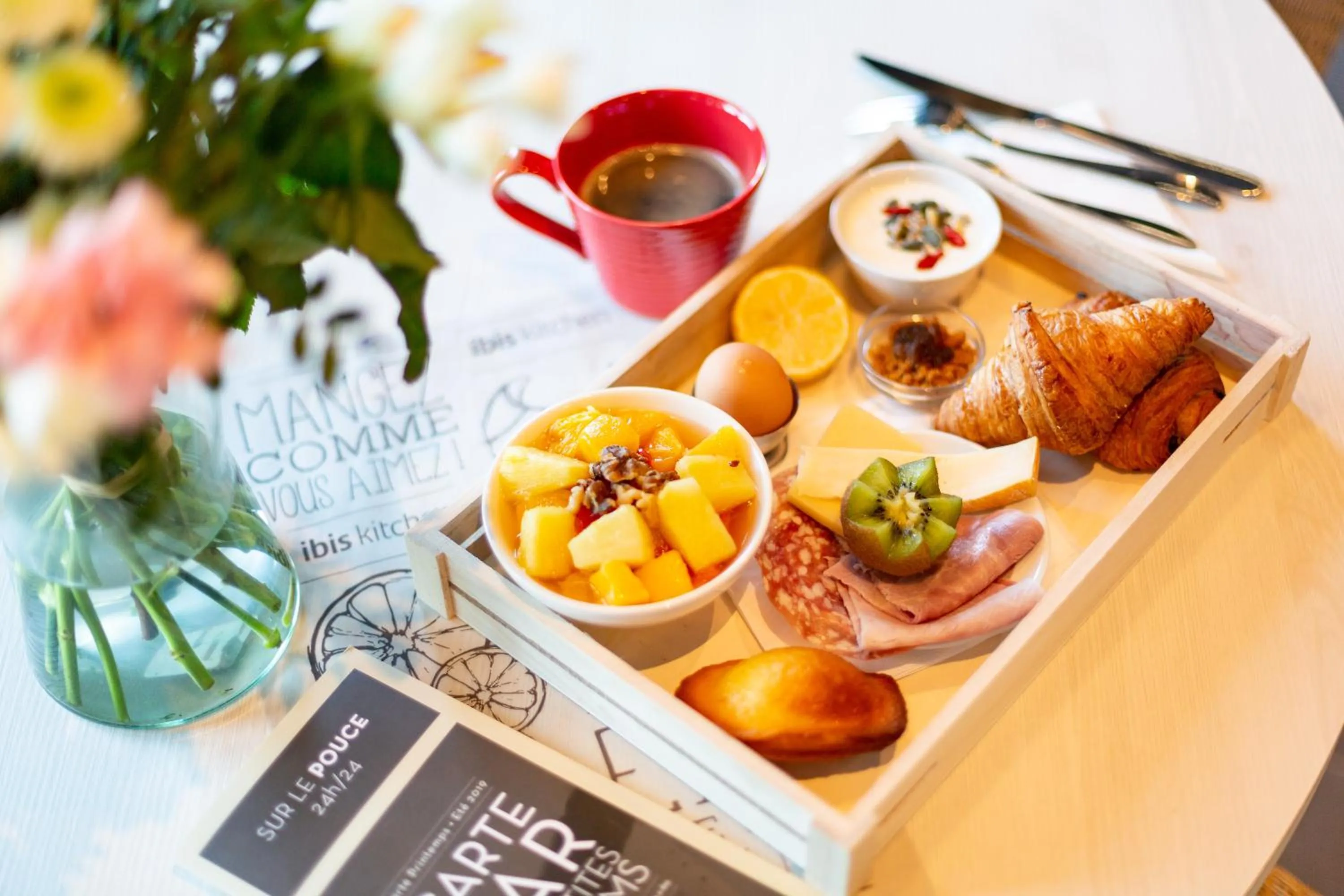 Buffet breakfast in ibis Saint Malo Plage