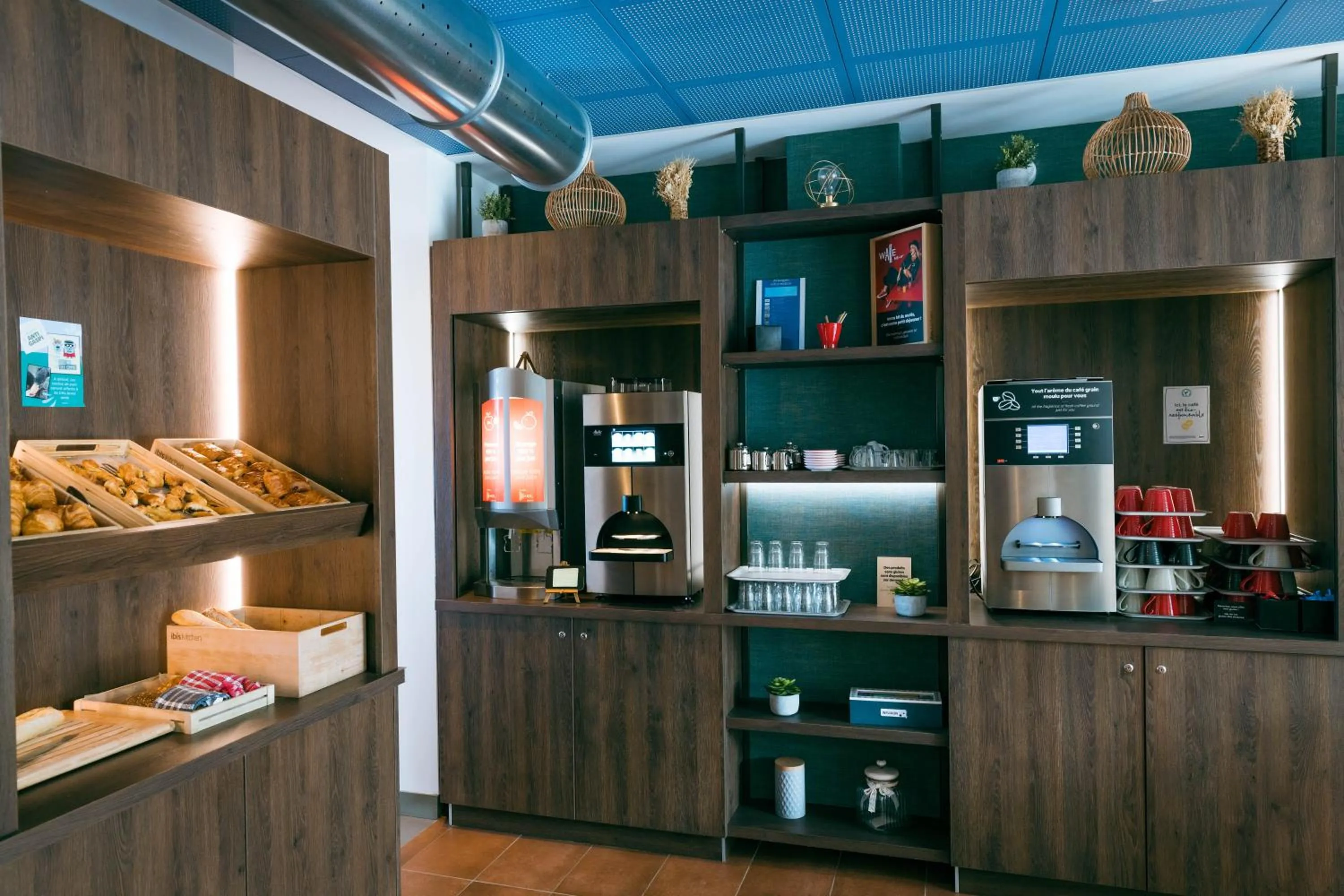 Breakfast in ibis Saint Malo Plage