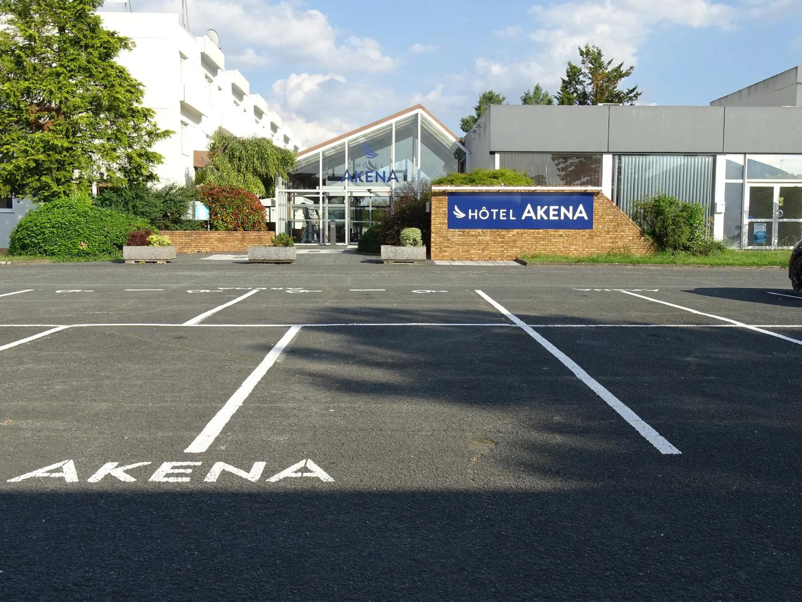 Property building in Hôtel Akena Poitiers Nord Futuroscope