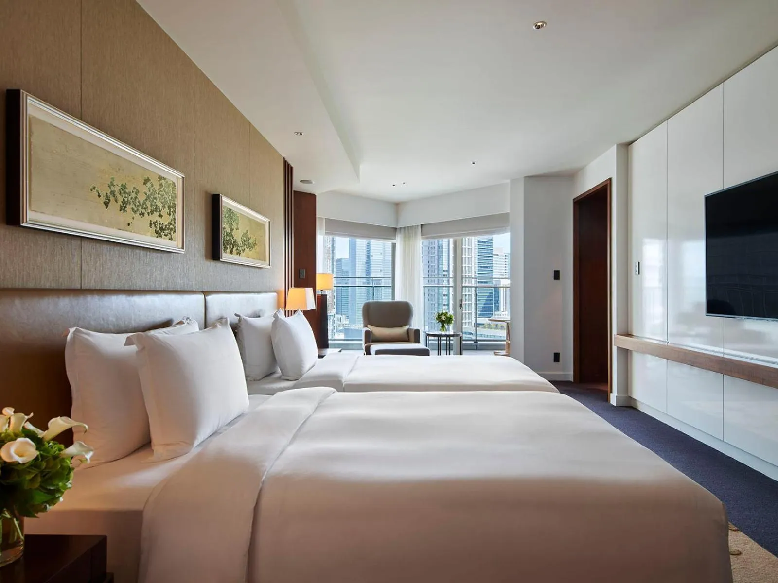 Bed in Palace Hotel Tokyo