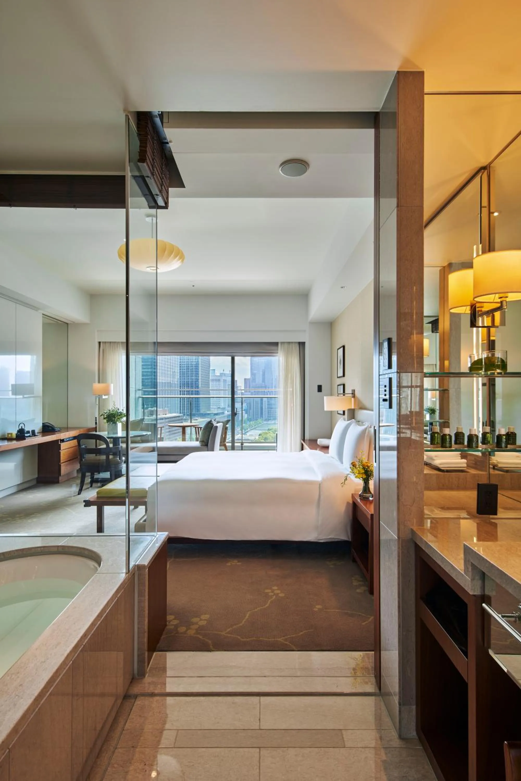 Bathroom, Bed in Palace Hotel Tokyo