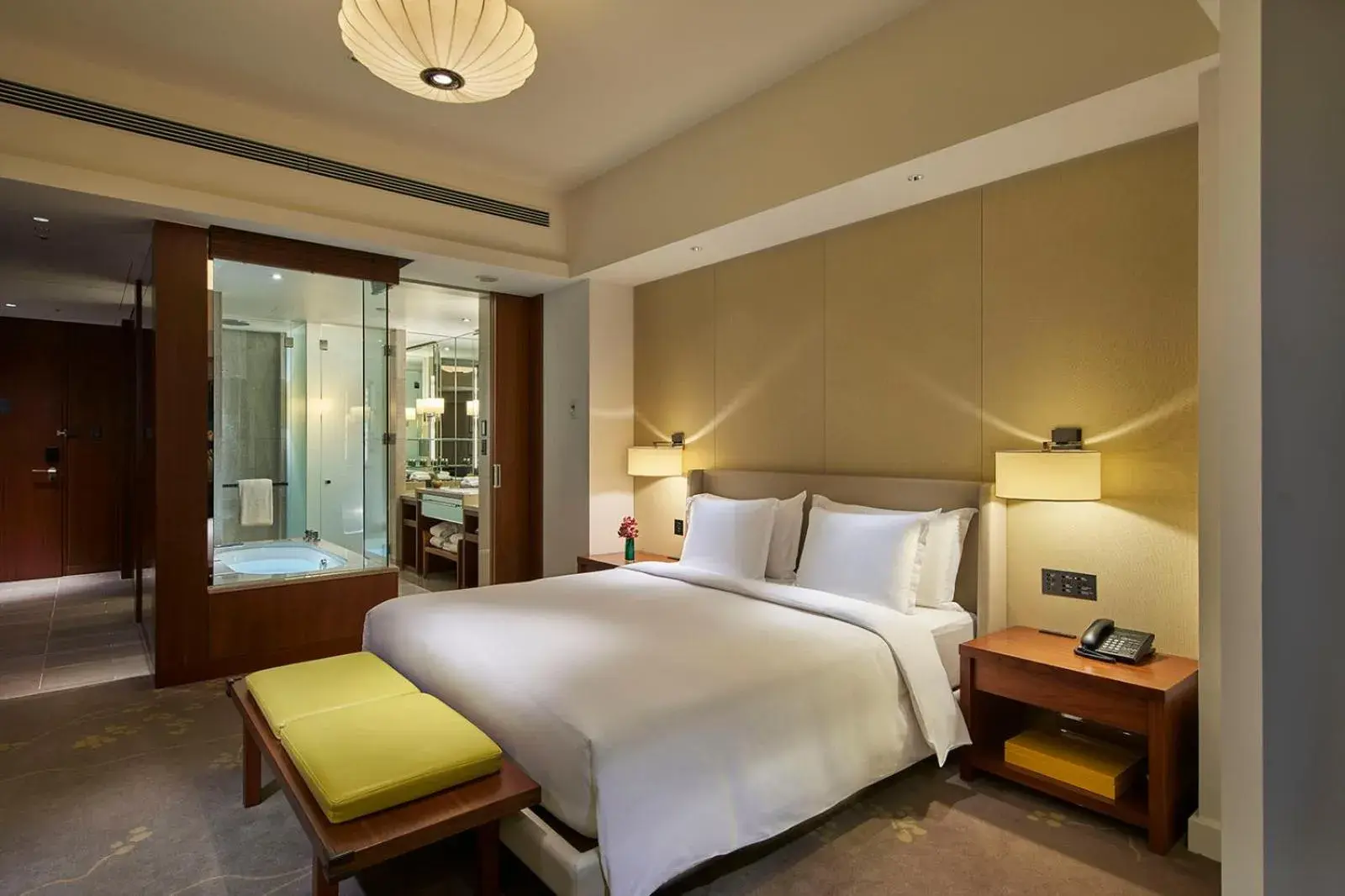 Deluxe King Room in Palace Hotel Tokyo Deluxe King Room in Palace Hotel Tokyo