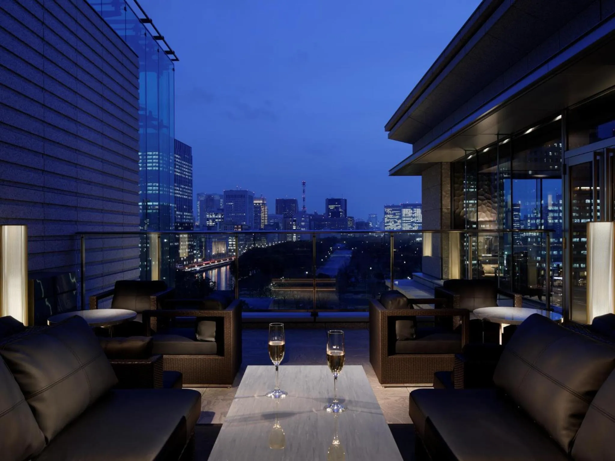 Night in Palace Hotel Tokyo