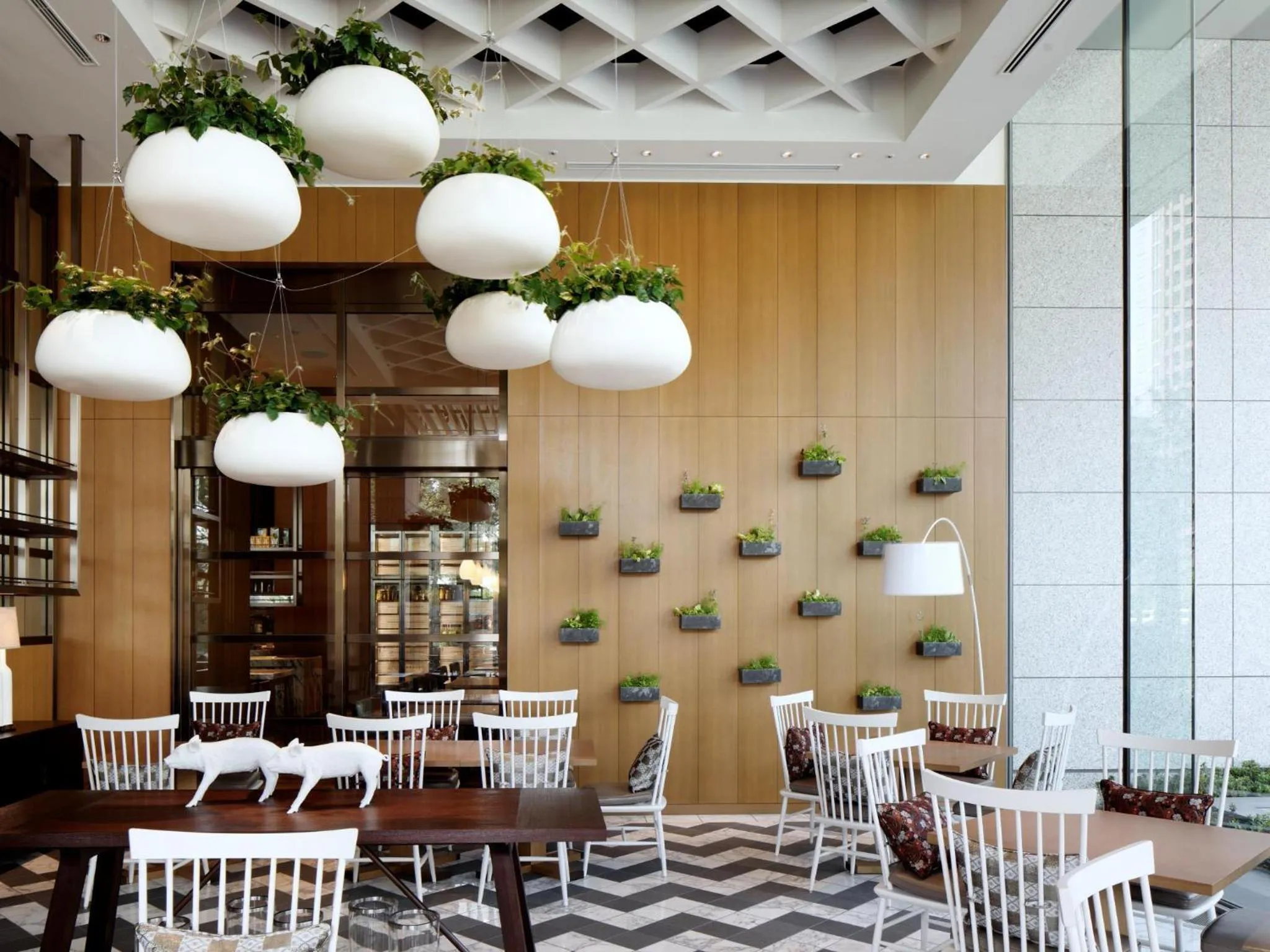 Restaurant/places to eat in Palace Hotel Tokyo