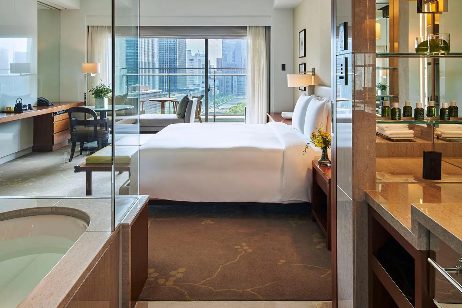 Bathroom, Bed in Palace Hotel Tokyo
