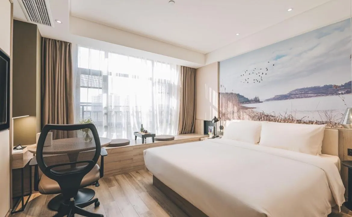 Bed in Atour Hotel Ningbo Airport Yinzhou Avenue