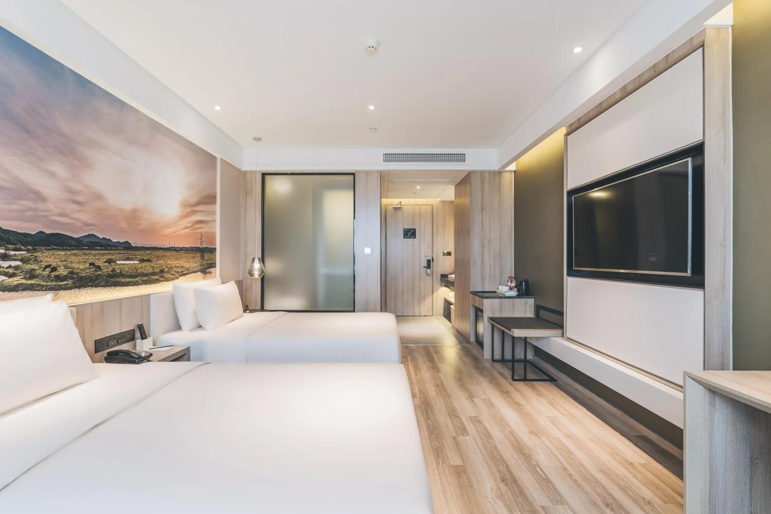 Photo of the whole room, Bed in Atour Hotel Ningbo Airport Yinzhou Avenue