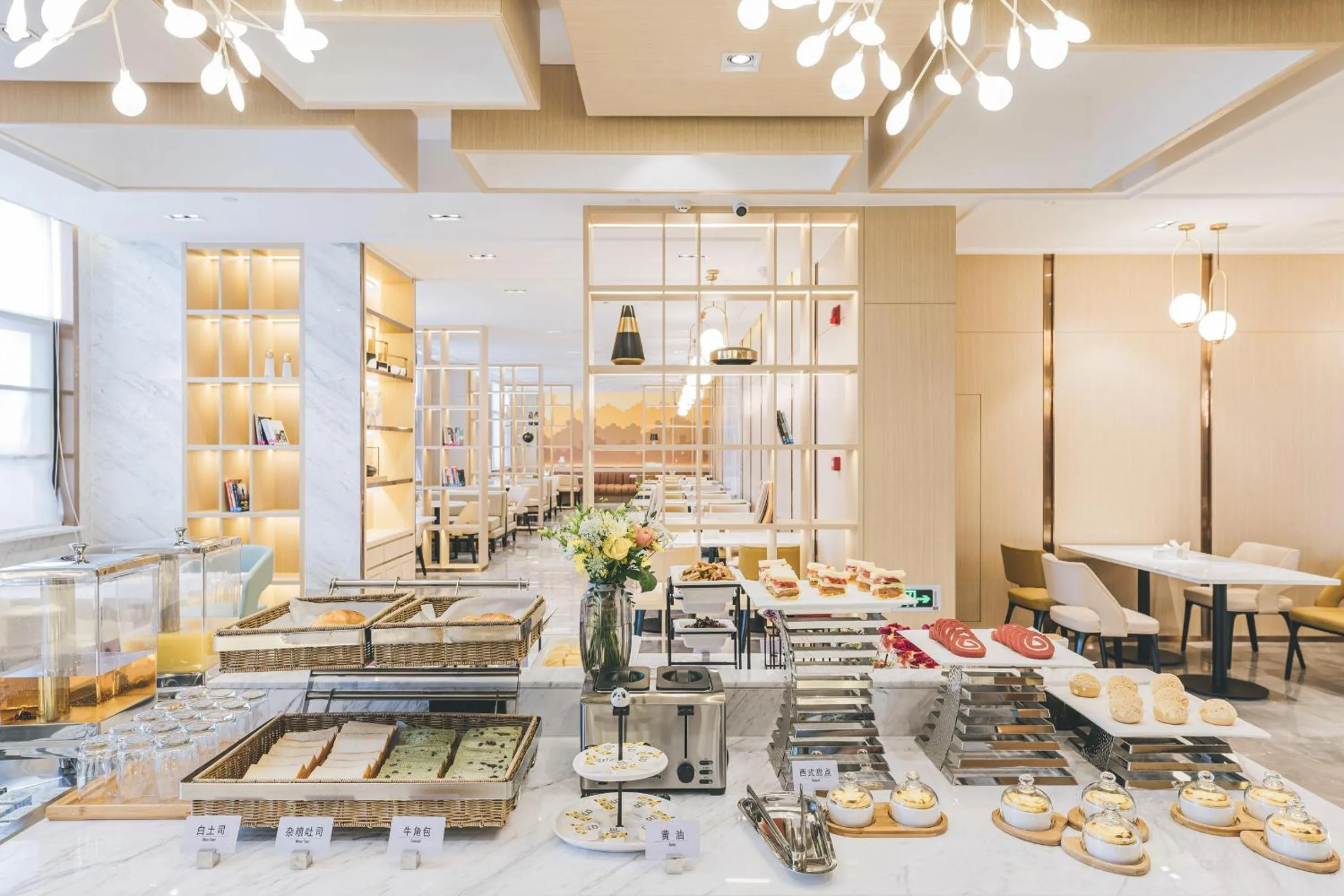 Atour Hotel Ningbo Airport Yinzhou Avenue