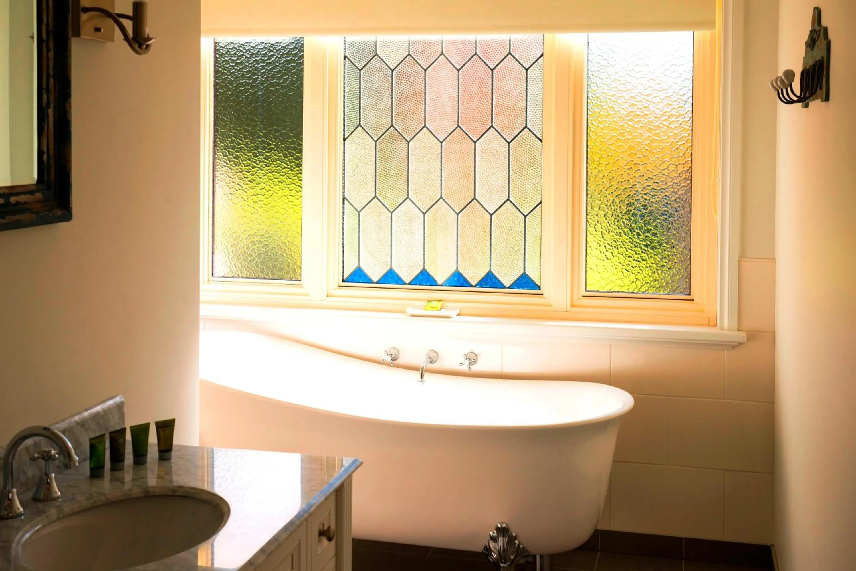 Bathroom in Marysville Garden Cottages