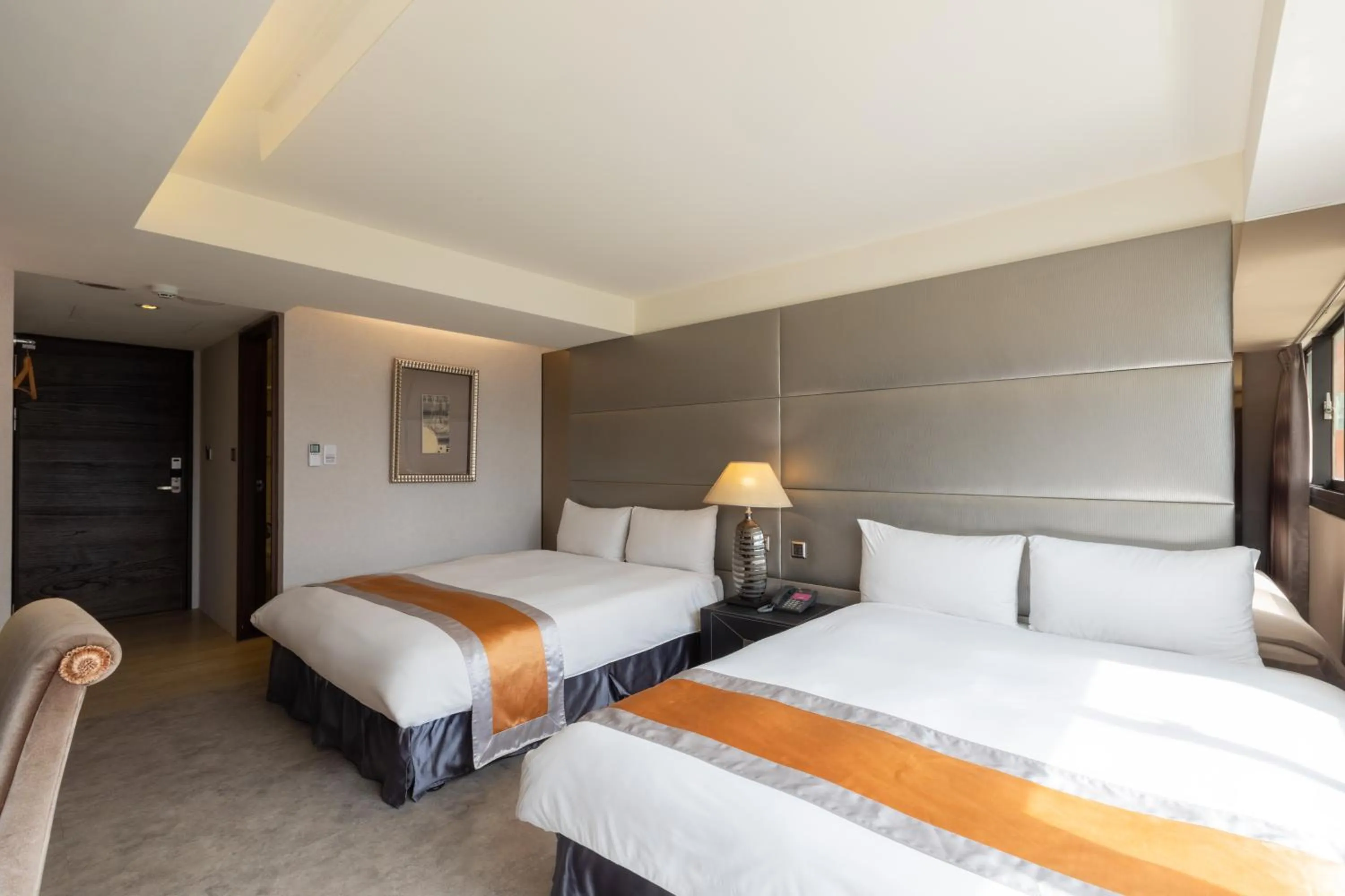 Photo of the whole room in Ren Mei Fashion Hotel