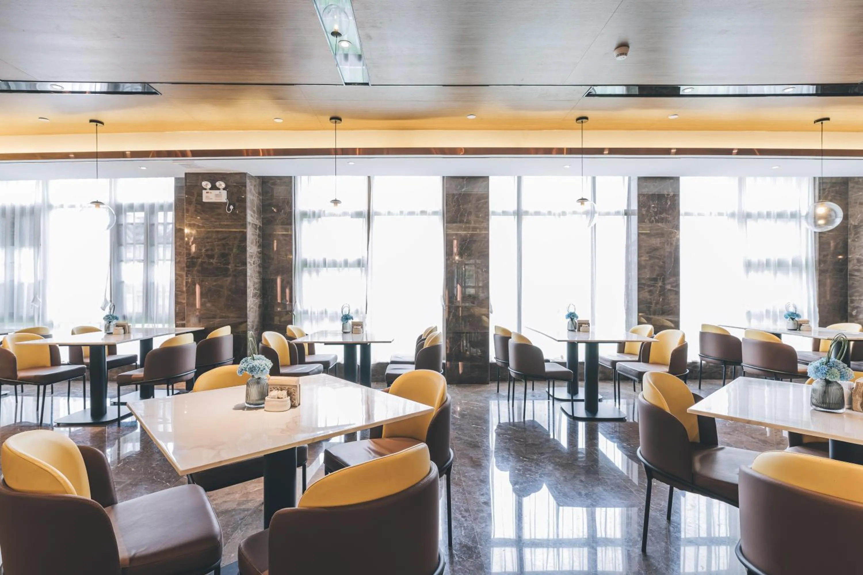 Restaurant/places to eat in Atour Hotel (Puning High Speed Railway Station)