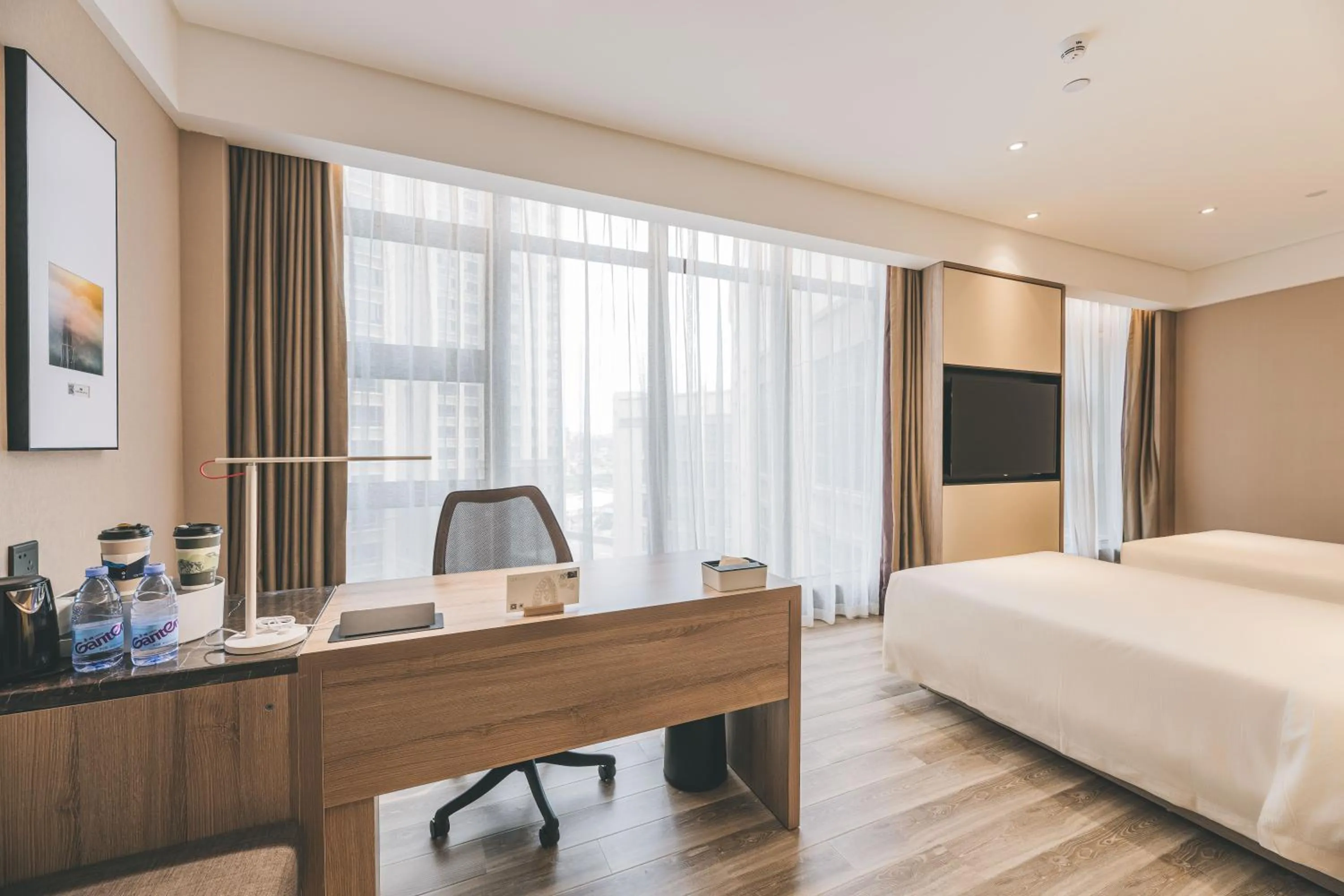 Photo of the whole room, Bed in Atour Hotel (Puning High Speed Railway Station)