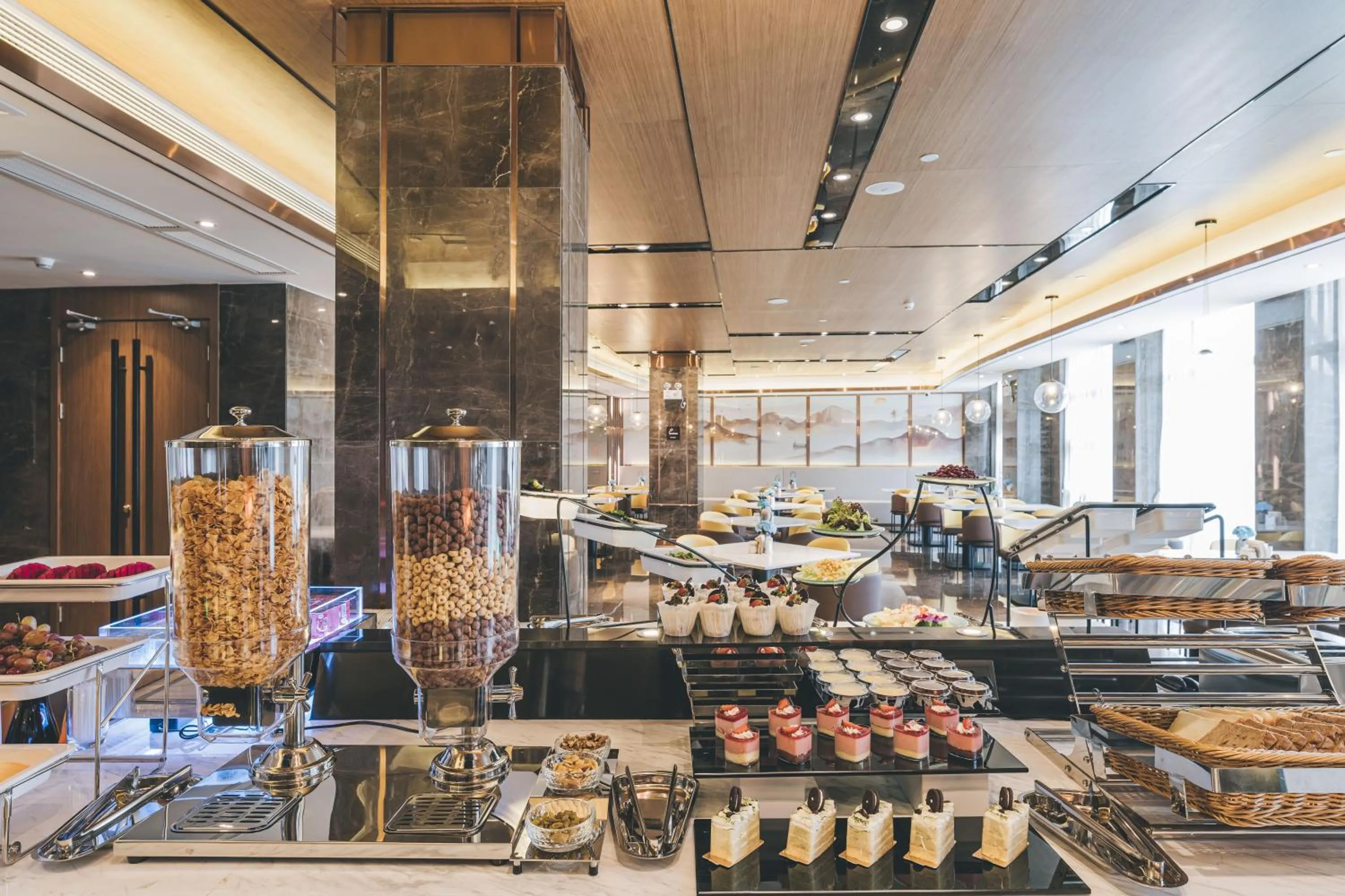 Restaurant/places to eat in Atour Hotel (Puning High Speed Railway Station)