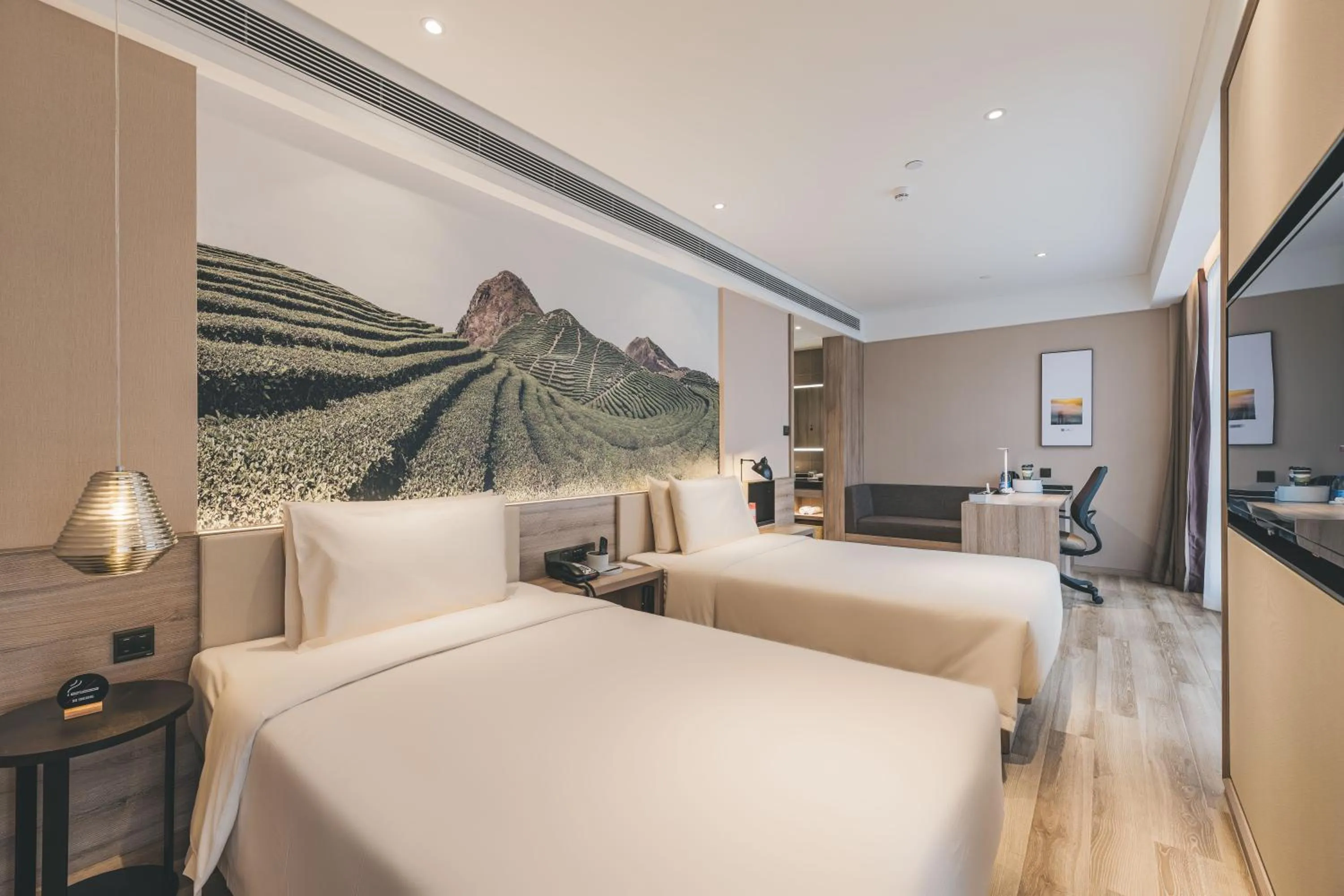 Photo of the whole room, Bed in Atour Hotel (Puning High Speed Railway Station)