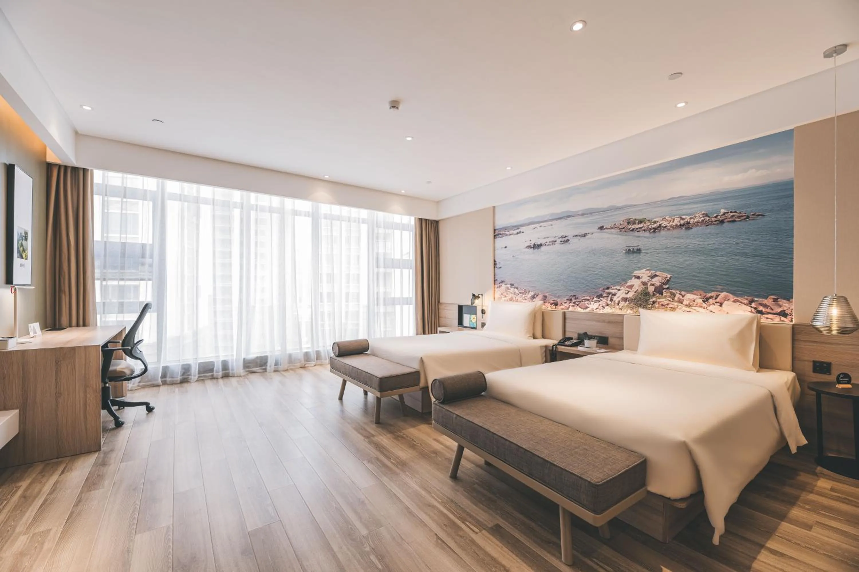 Photo of the whole room, Bed in Atour Hotel (Puning High Speed Railway Station)