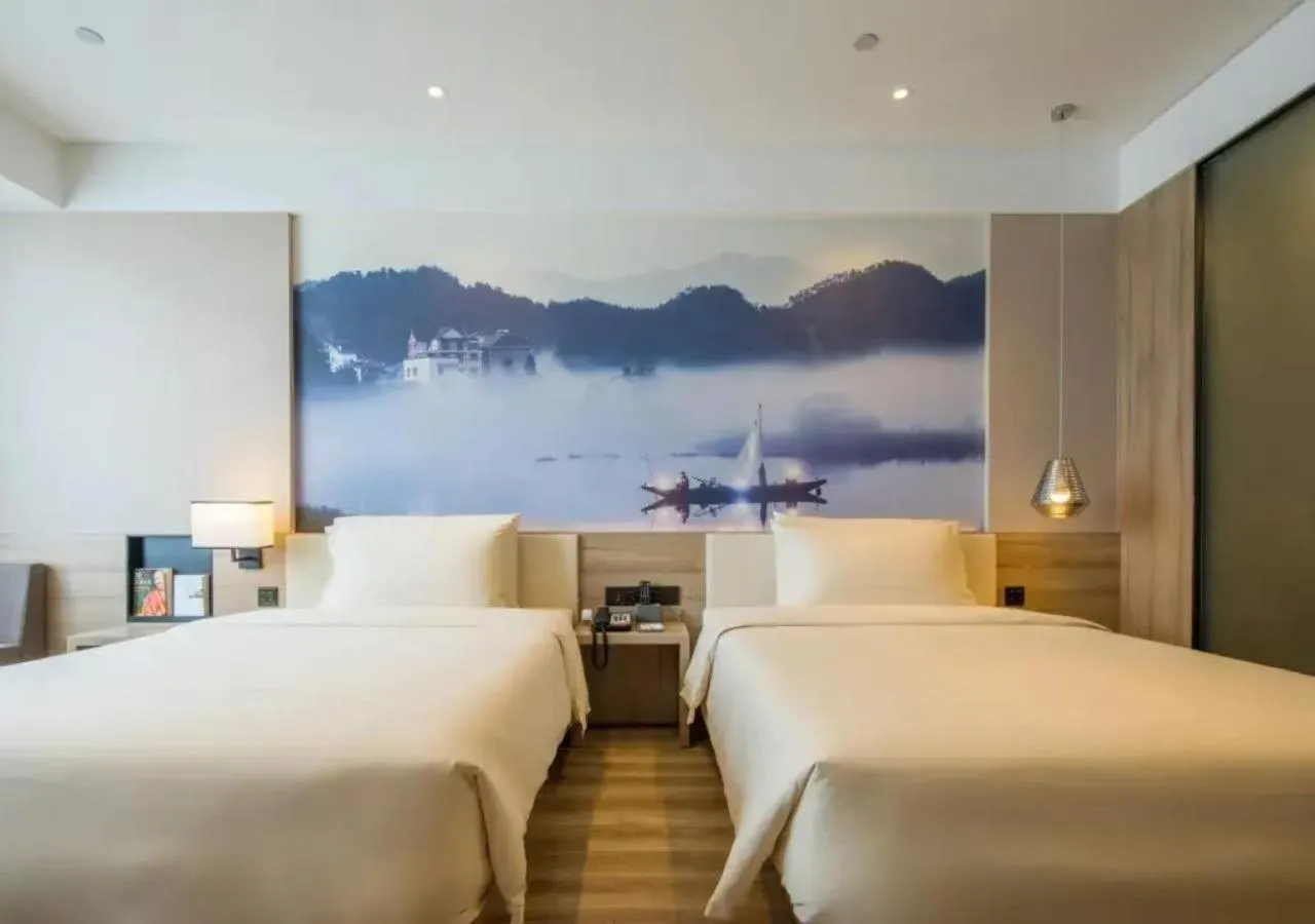Property building, Bed in Atour Hotel Hangzhou Binjiang Jiangling Road