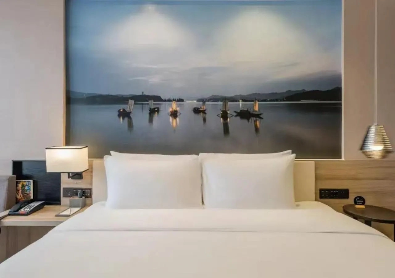 Property building, Bed in Atour Hotel Hangzhou Binjiang Jiangling Road