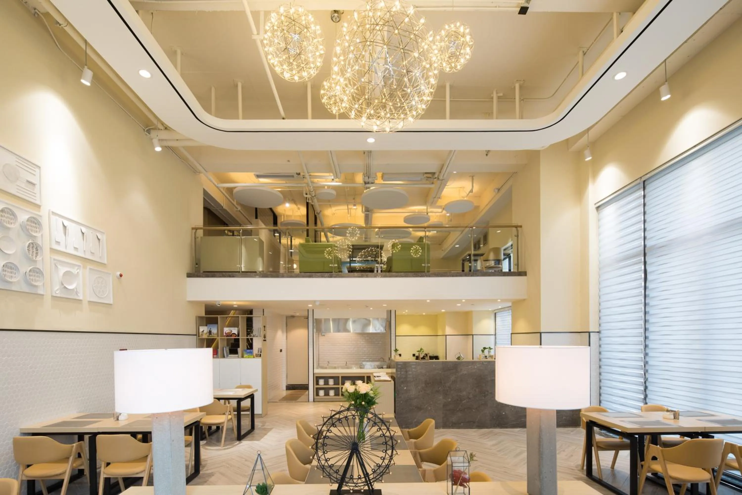 Restaurant/places to eat in Atour Hotel Hangzhou Binjiang Jiangling Road