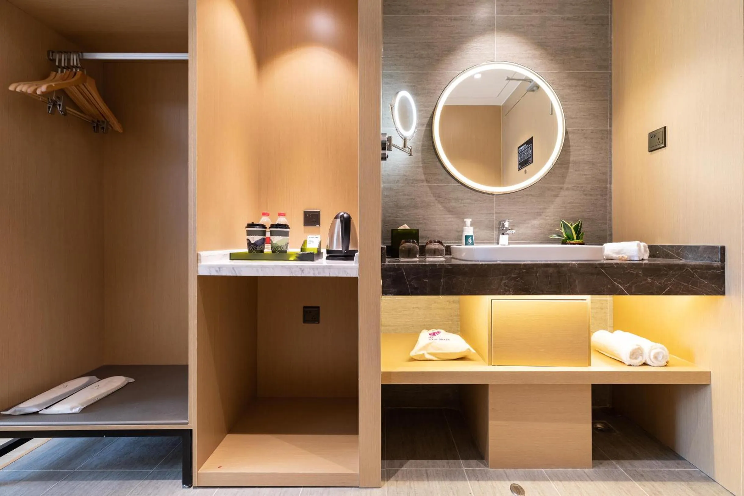 Atour Light Hotel (Wuhan Wuchang Railway Station)