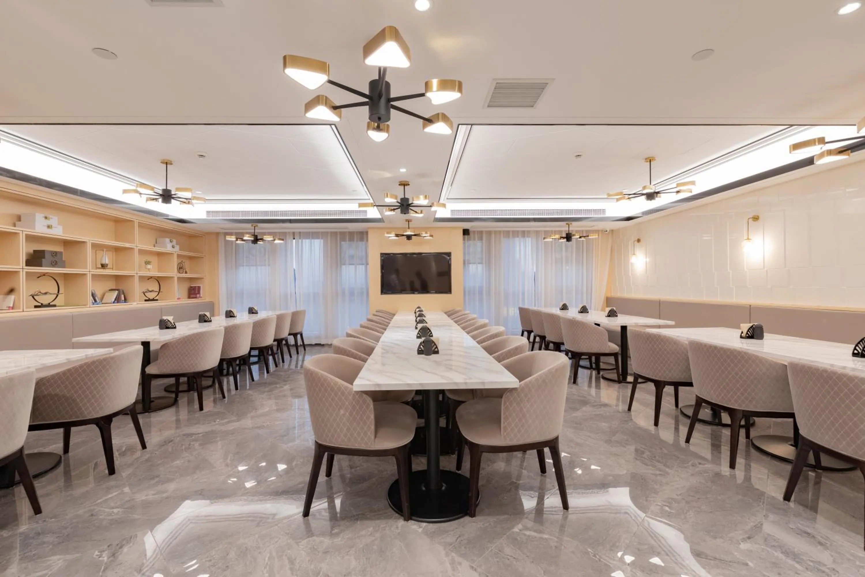 Restaurant/places to eat in Atour Hotel (Suzhou Wujiang Wuyue Plaza)