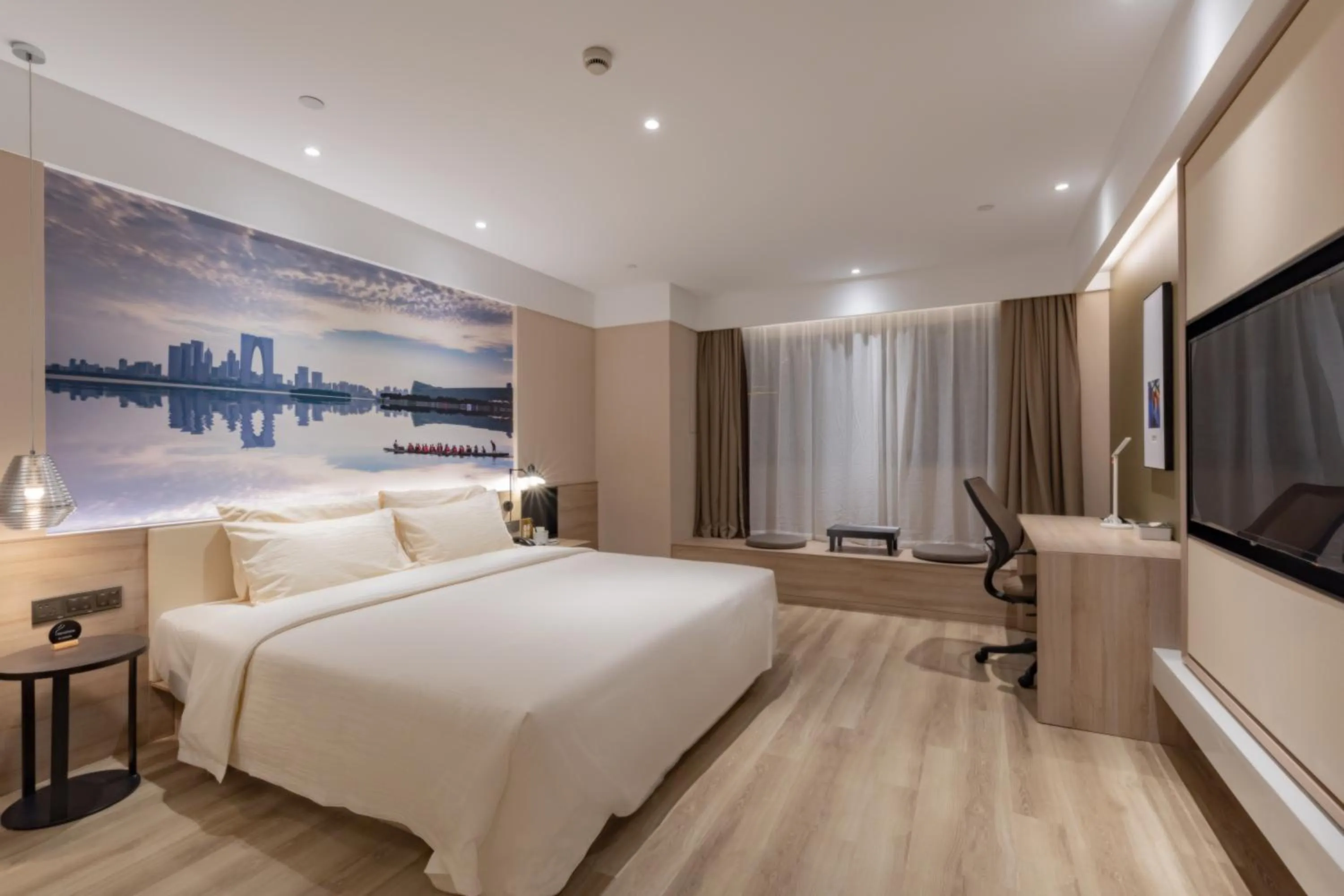 Communal lounge/ TV room, Bed in Atour Hotel (Suzhou Wujiang Wuyue Plaza)